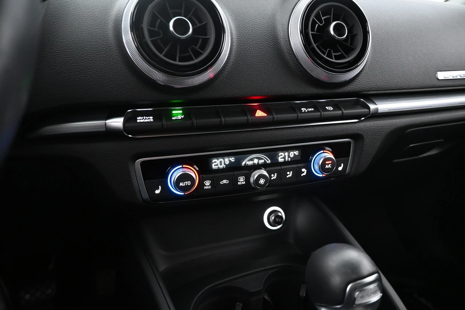 Car Image - 40KPs9uL8nx5aGBw9kv0Wl