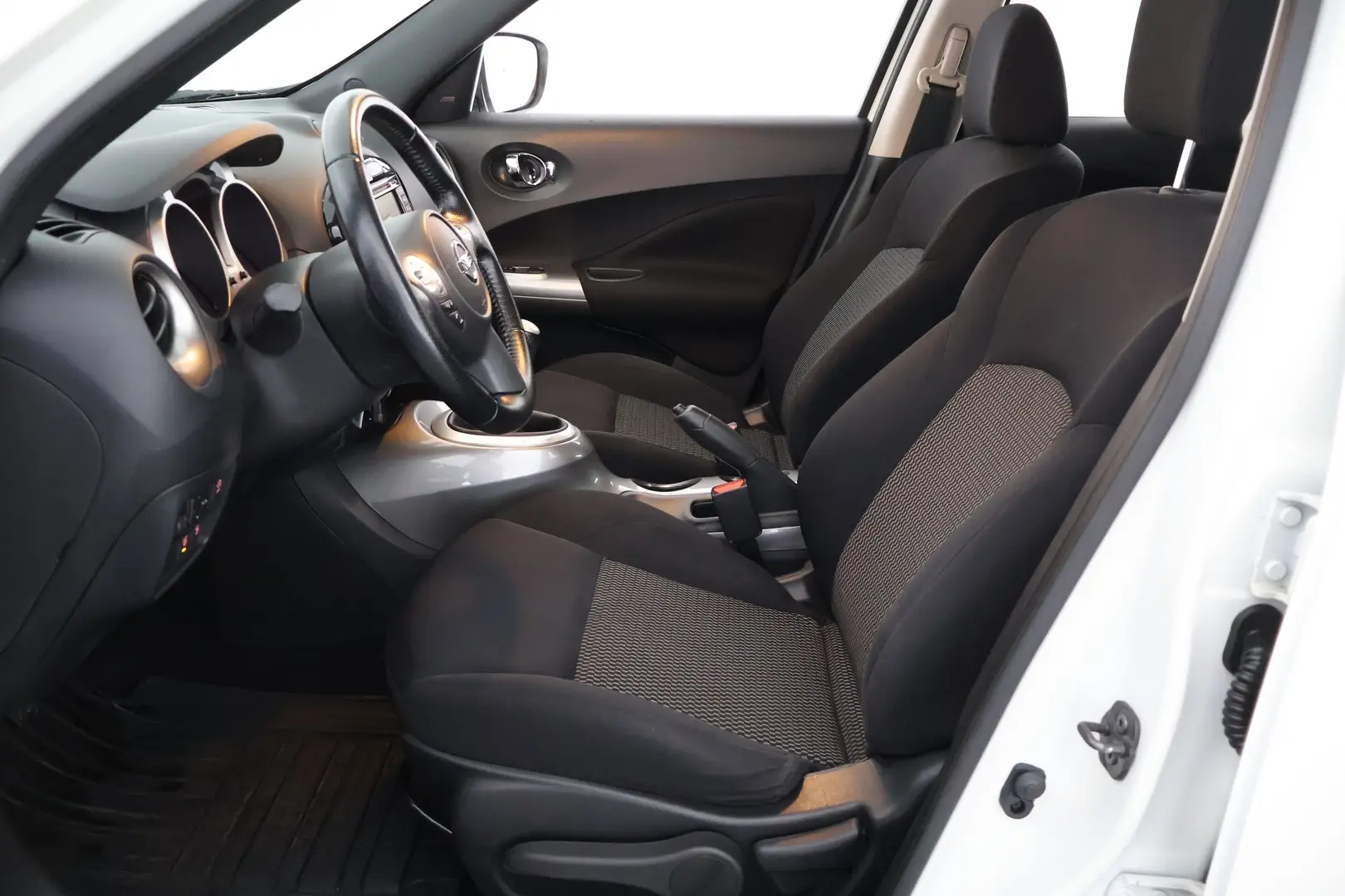 Car Image - 7MznnQQ2392VgoANsmHUpP