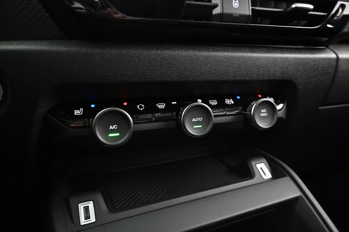 Car Image - F8gdf1eQfRfZ3XwGLguMB