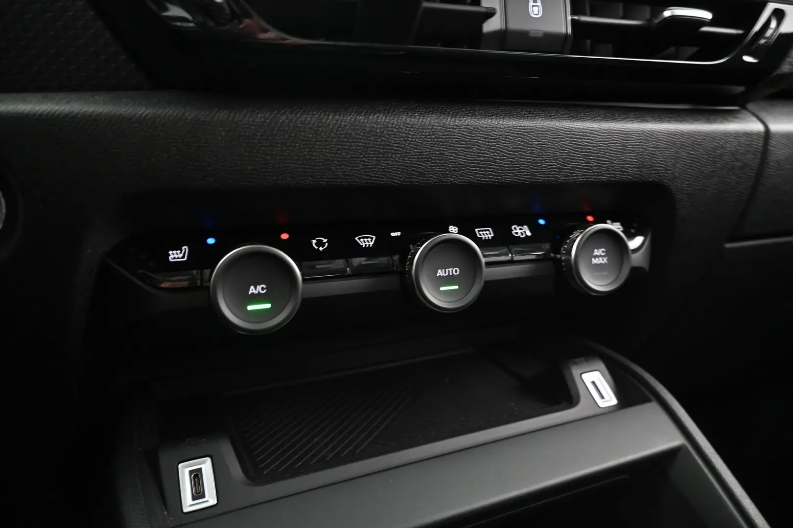 Car Image - F8gdf1eQfRfZ3XwGLguMB