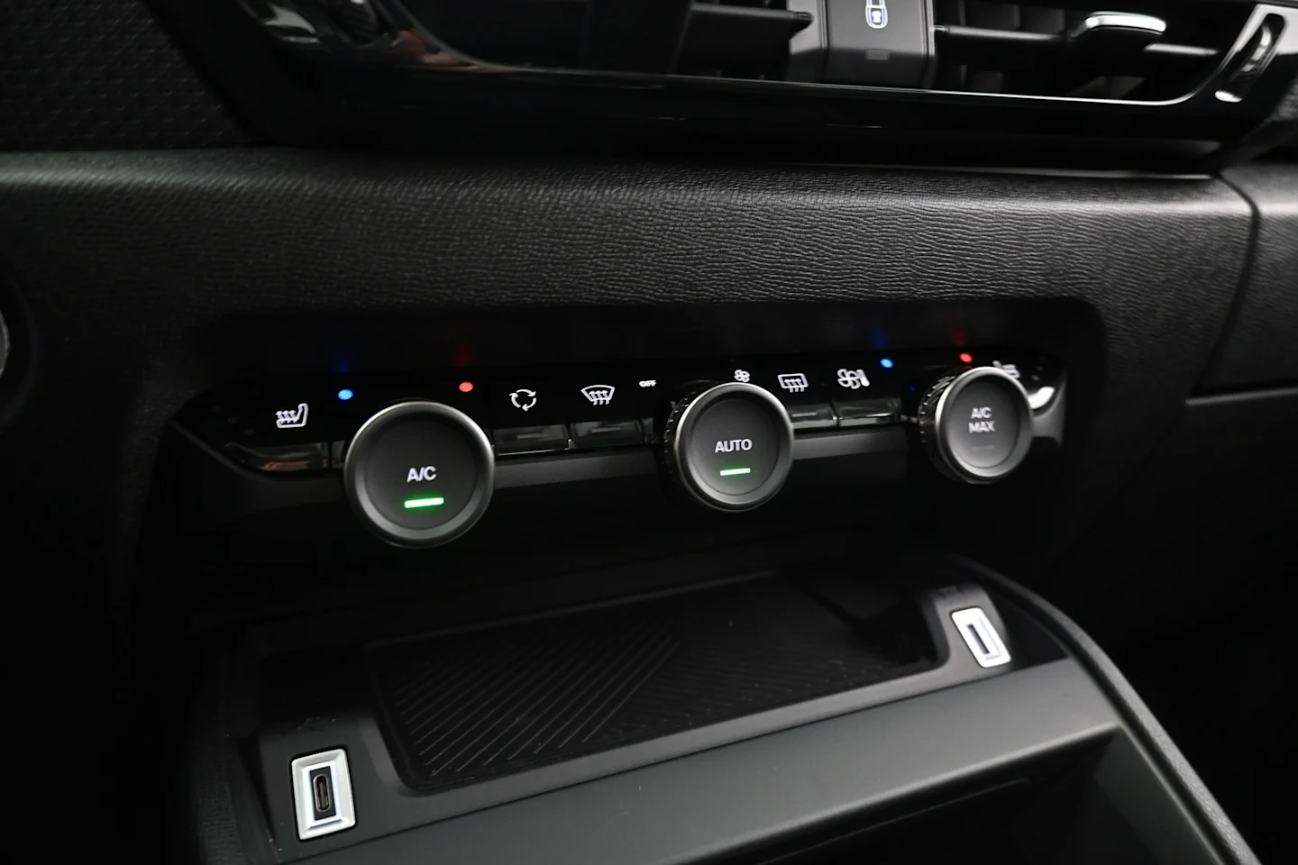 Car Image - F8gdf1eQfRfZ3XwGLguMB