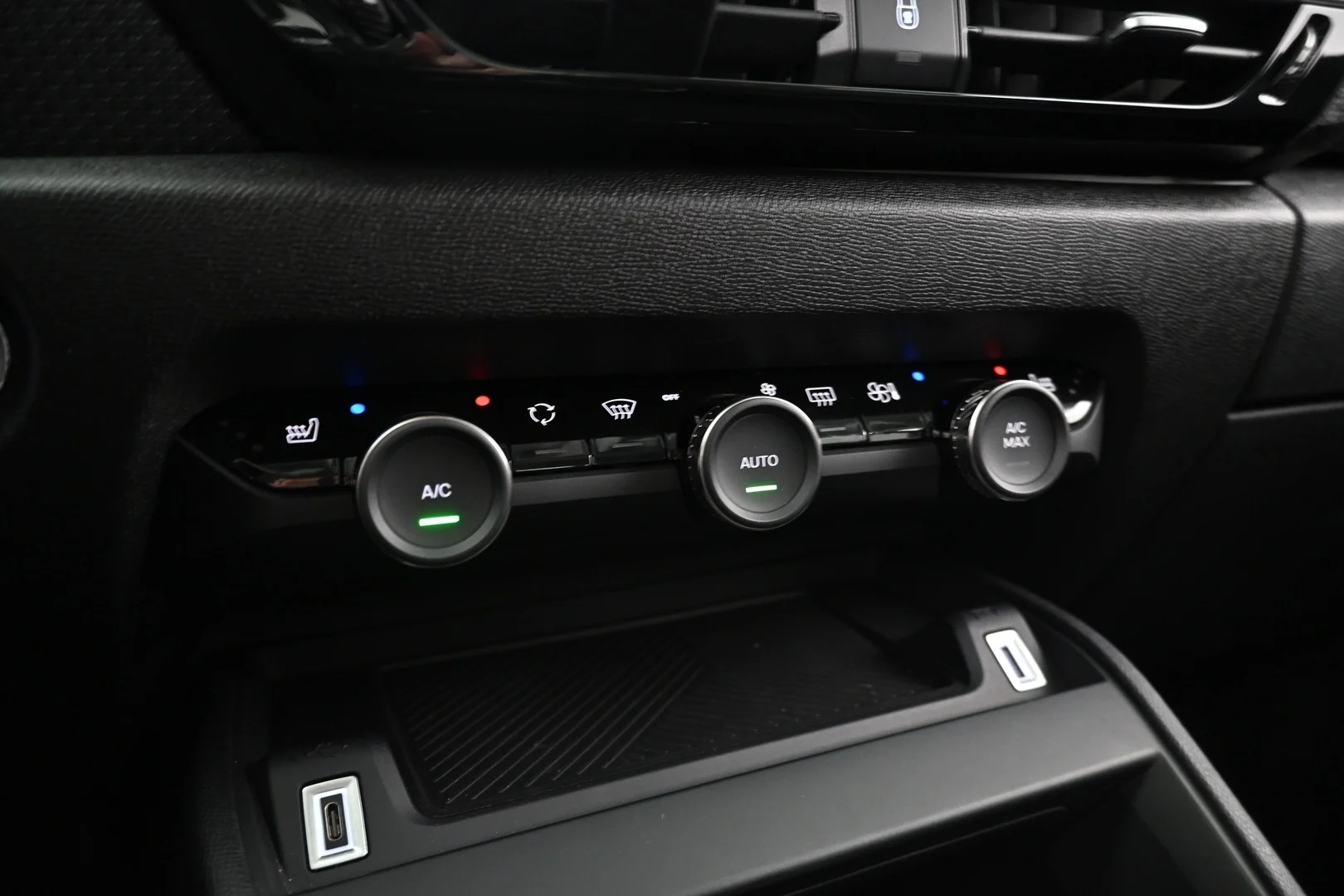 Car Image - F8gdf1eQfRfZ3XwGLguMB