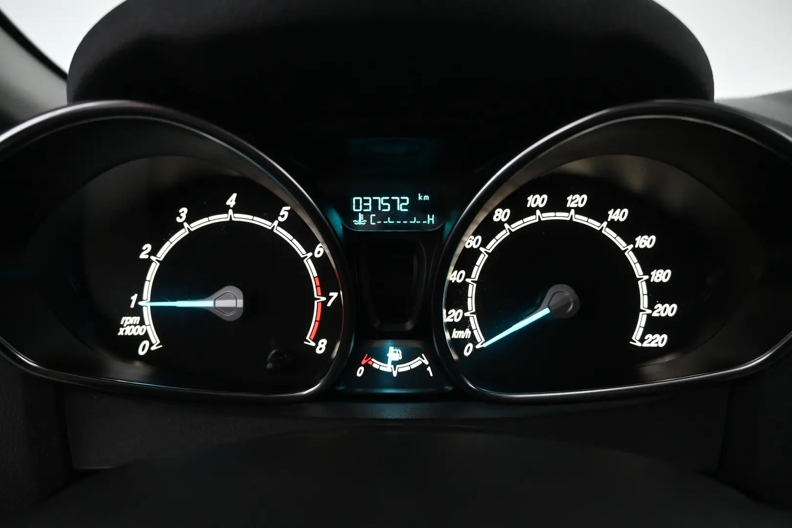 Car Image - 2010BCGeybzqKZFQK4cAA4