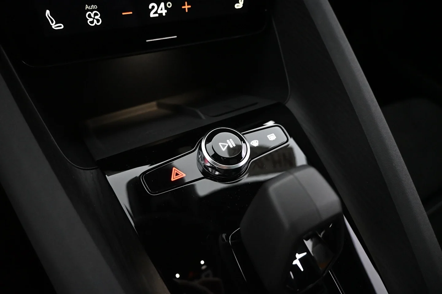 Car Image - 1hvyp3JifpcKvsaB6VVDua