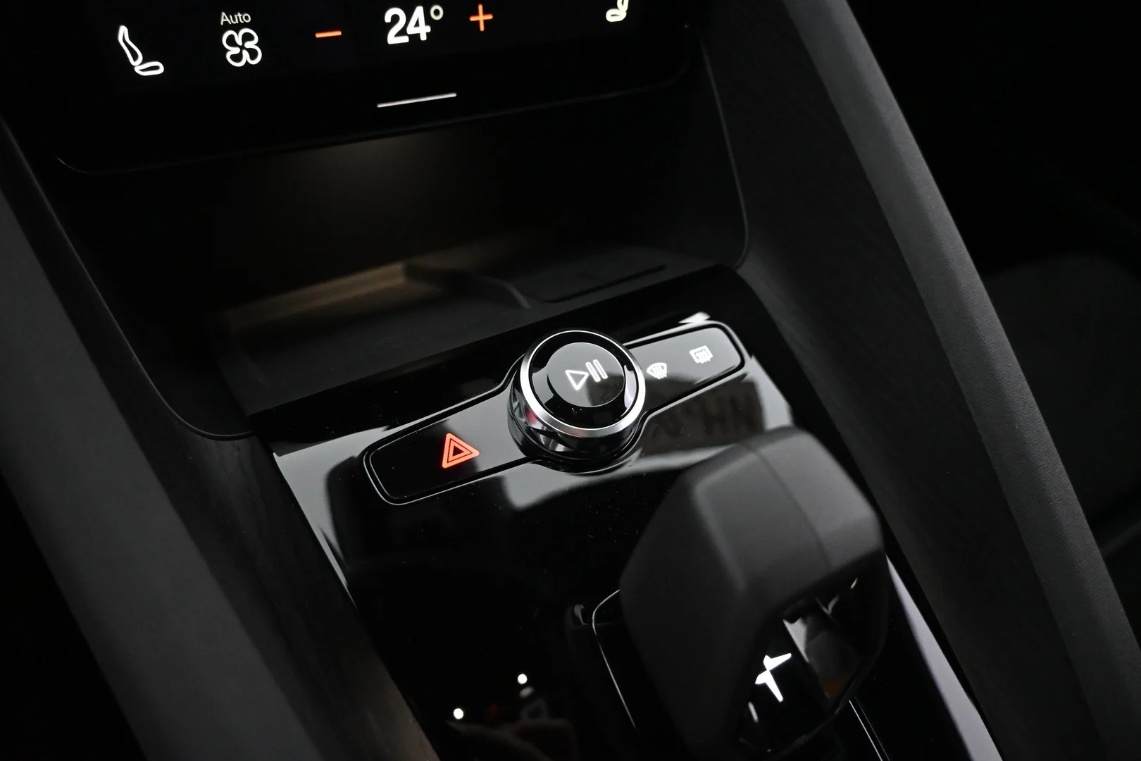 Car Image - 1hvyp3JifpcKvsaB6VVDua