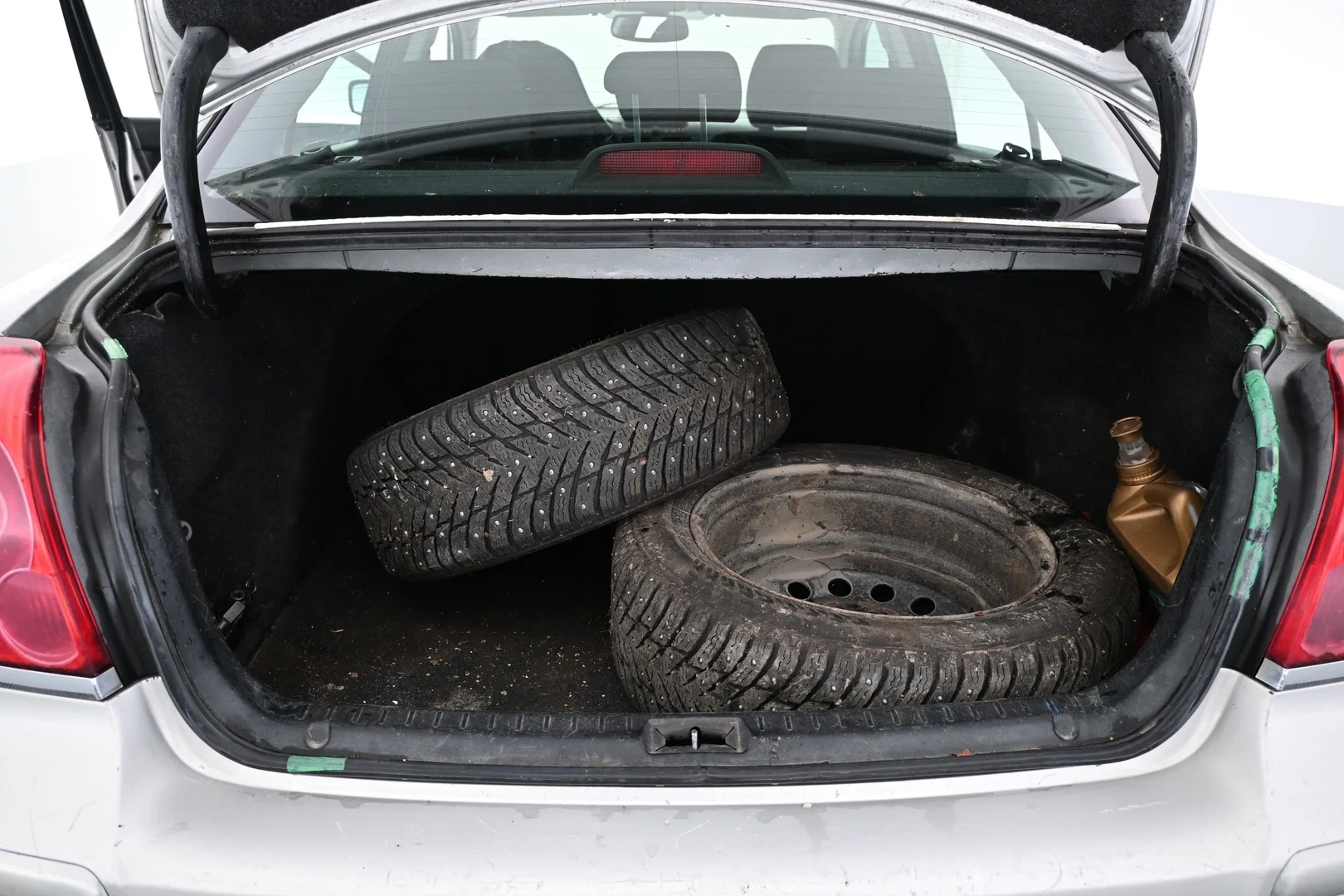 Car Image - 4mFhwrdN5vb82rW8j6AM0L
