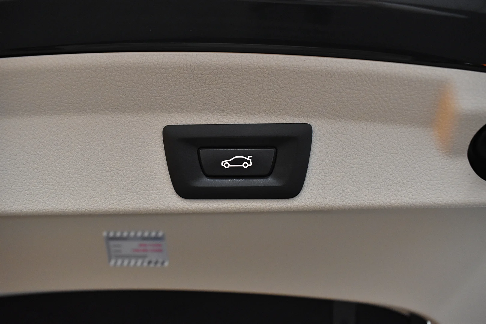 Car Image - 6NAFzxMCfGfxipp2RaYq1j