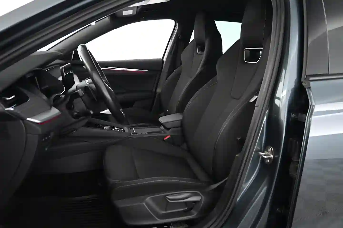 Car Image - 2cBjIo4QXgwH9VsO5qsAPR