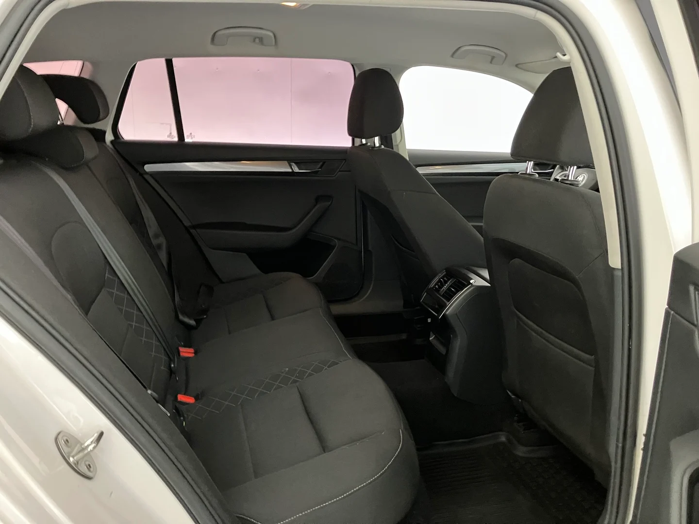 Car Image - 1GYt8zCfA90vLSVuf6sAfk