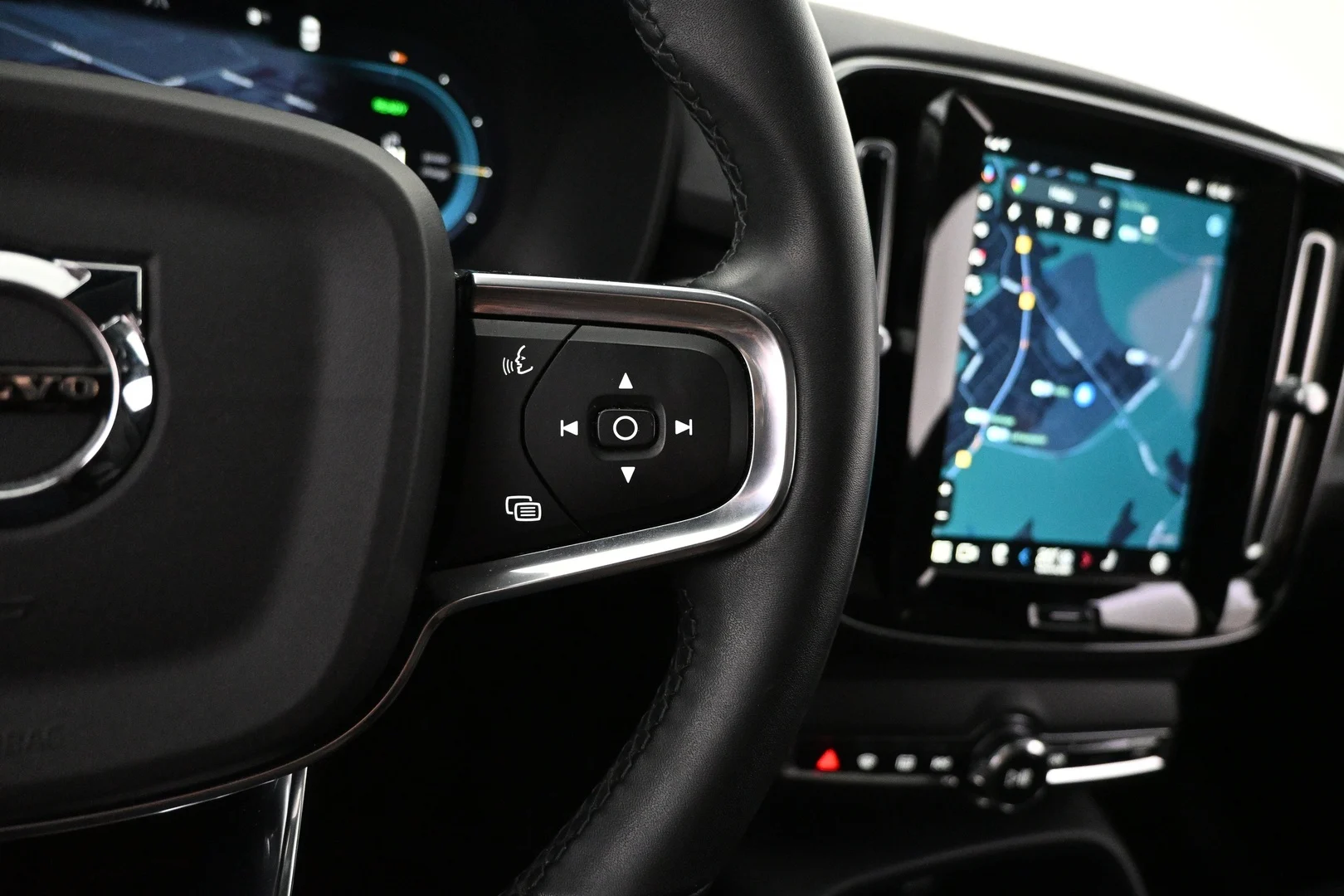 Car Image - 5XQTEttR8lZ1OeqSzXeuiu