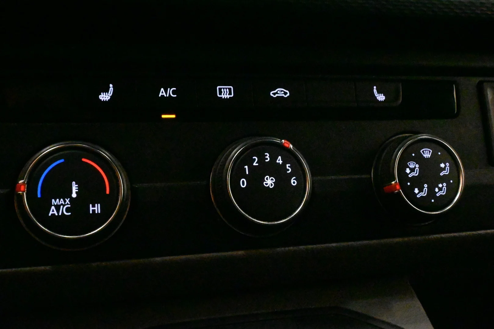 Car Image - 6S0UkQ3qijx9oEg3rE0tn4