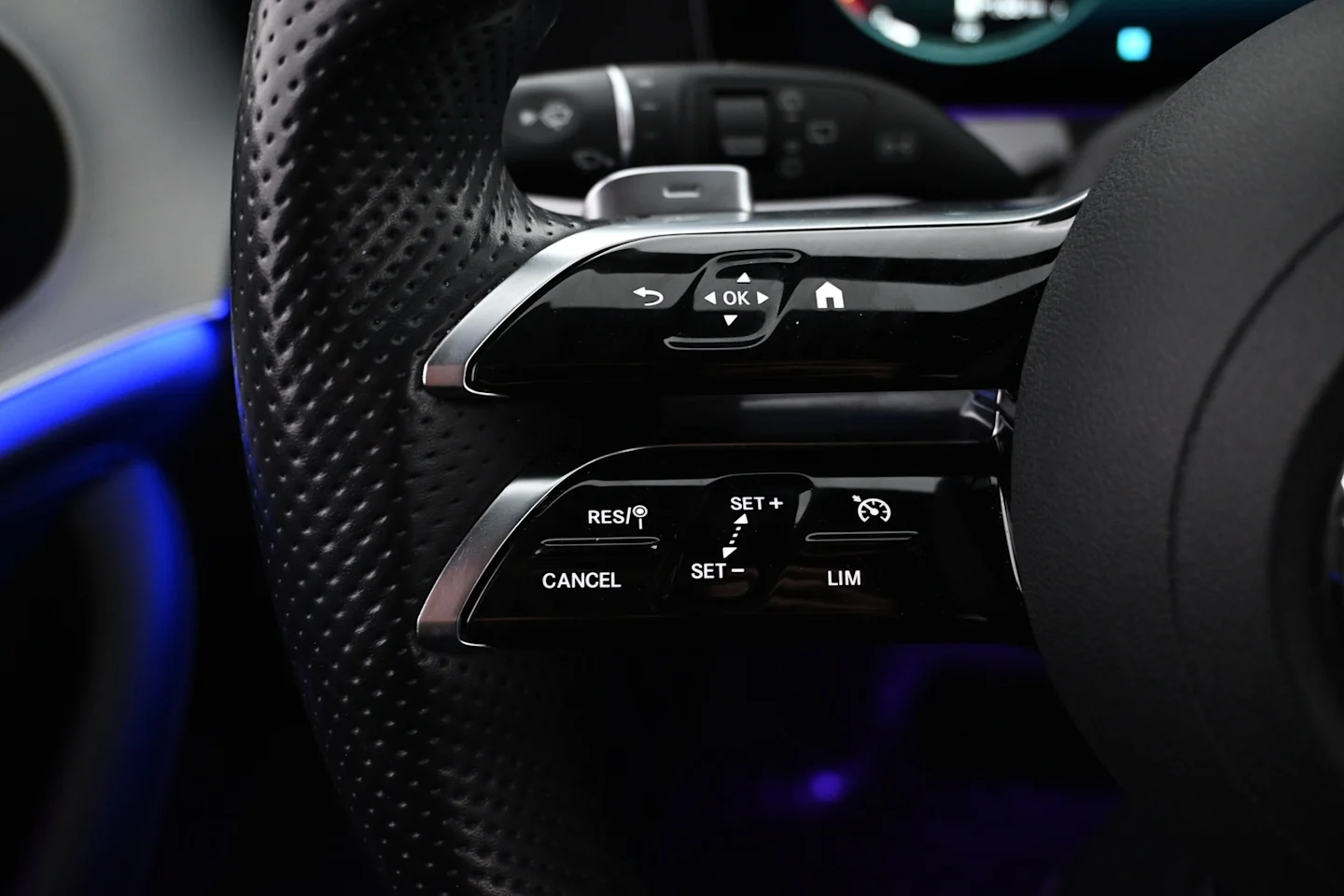 Car Image - 7AAo84ibJQnA8A8sZbmxmK
