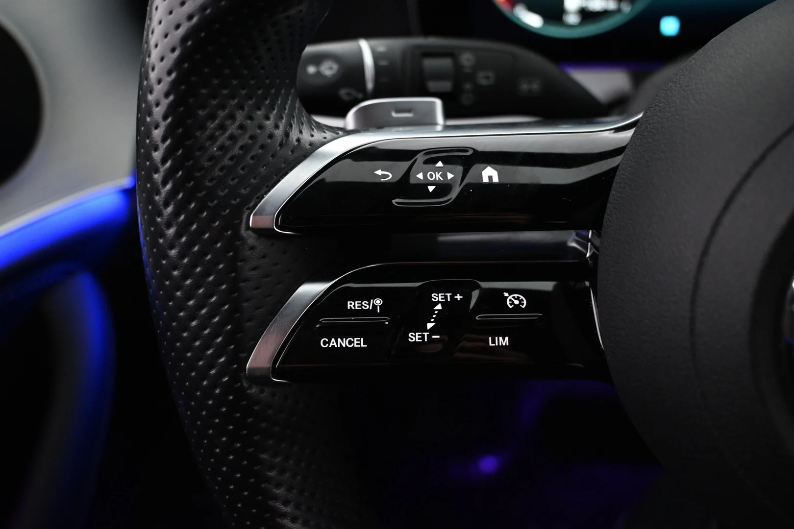Car Image - 7AAo84ibJQnA8A8sZbmxmK