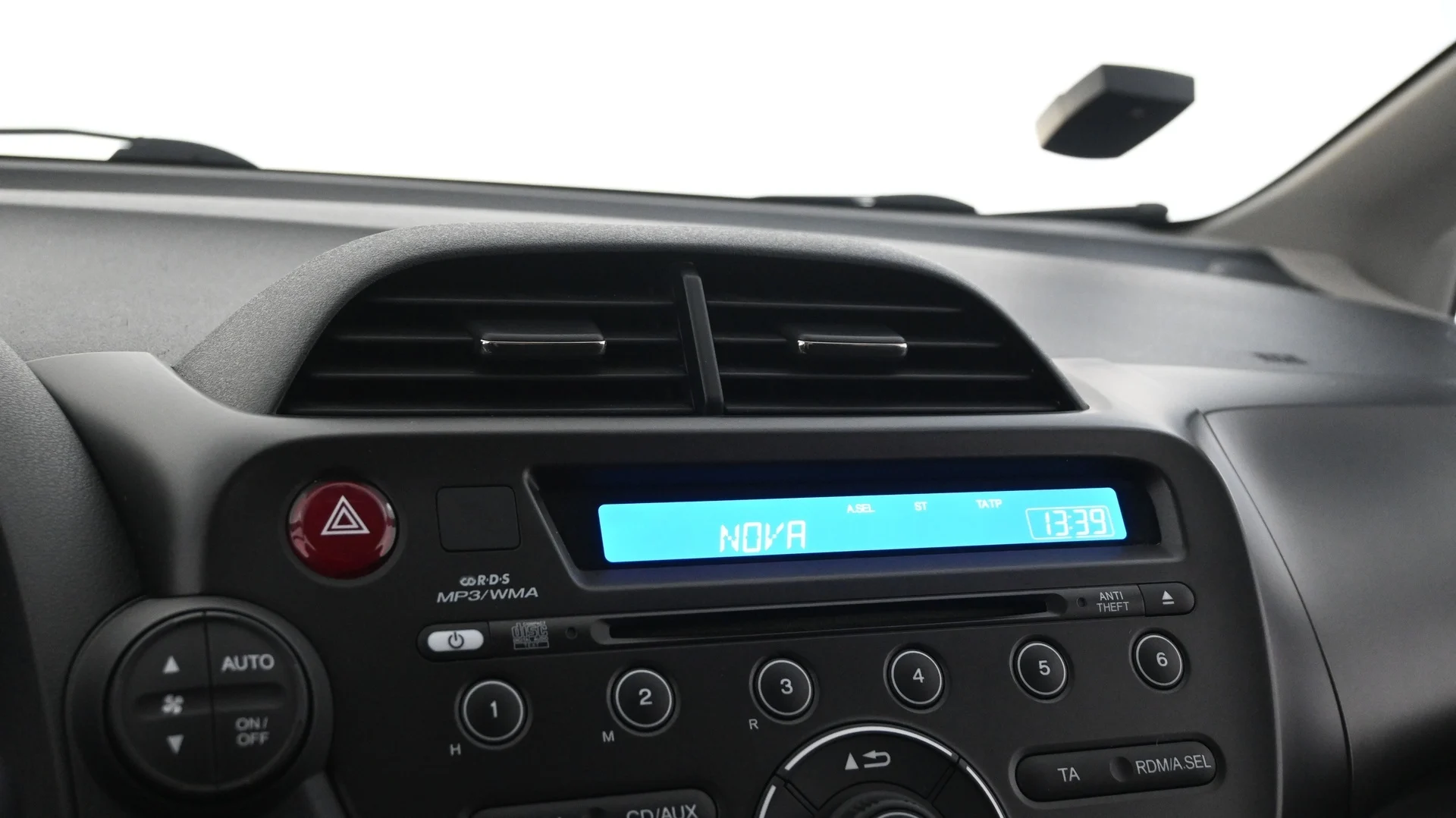 Car Image - 5m1MQJj33oEJKPnIFelZvc
