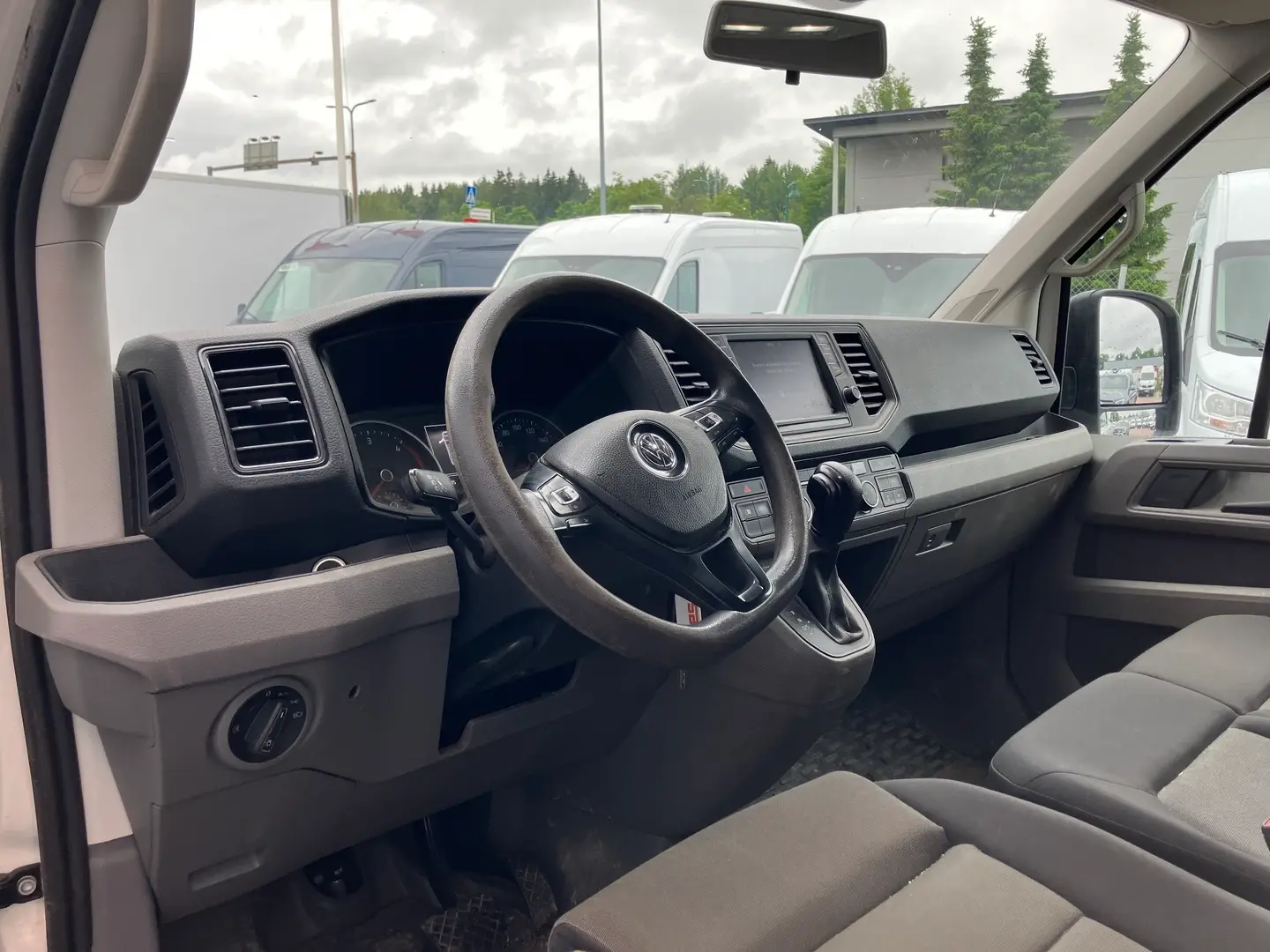 Car Image - 6TujzC3l3t2pVvOm5FiQR9