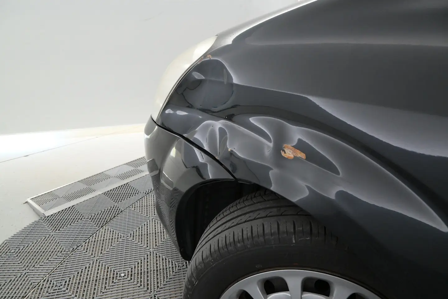 Car Image - 3eN5zLNMneXeRv0qK3Ois