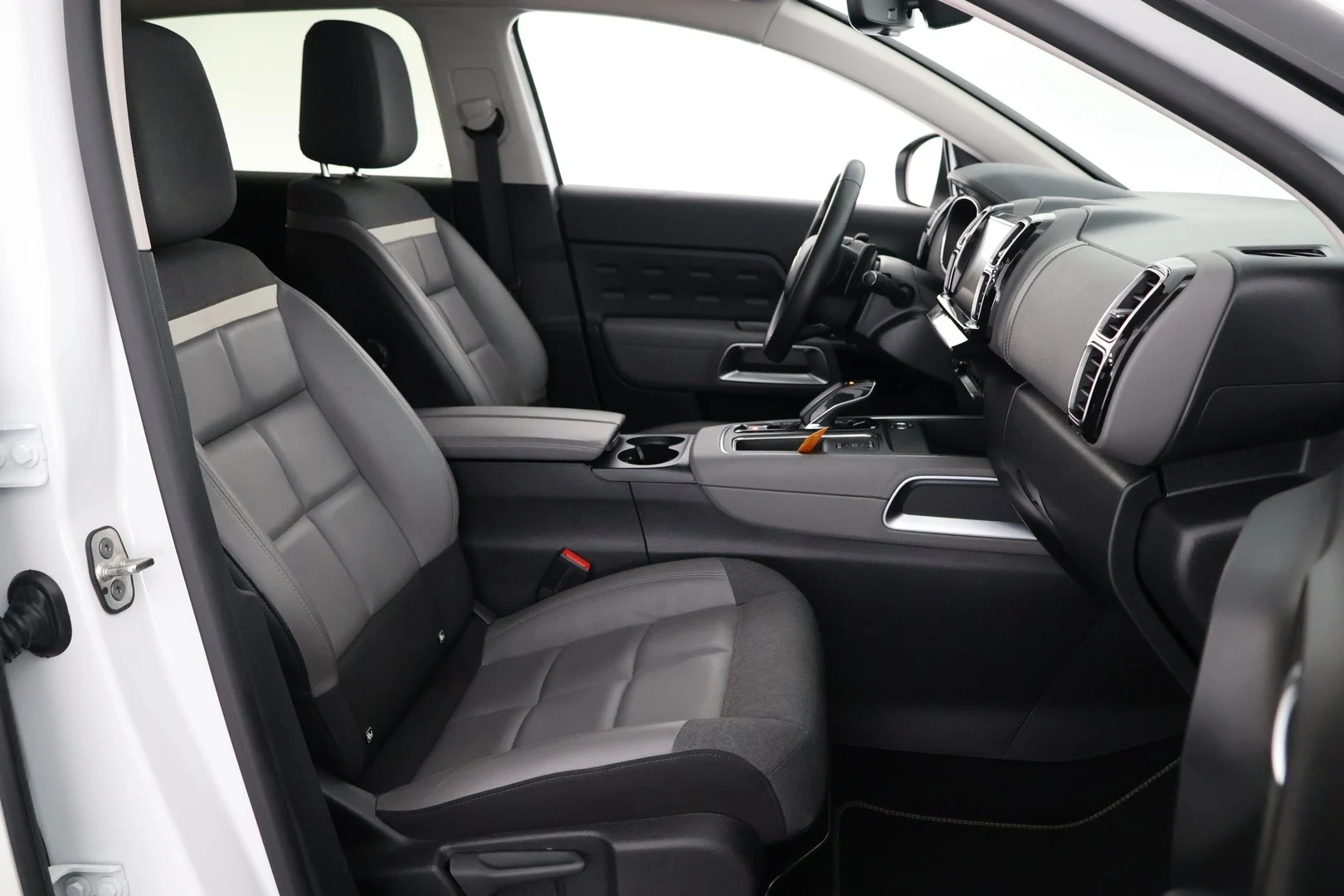 Car Image - 1n9rjxHUK5B1HHMmzeQAxs