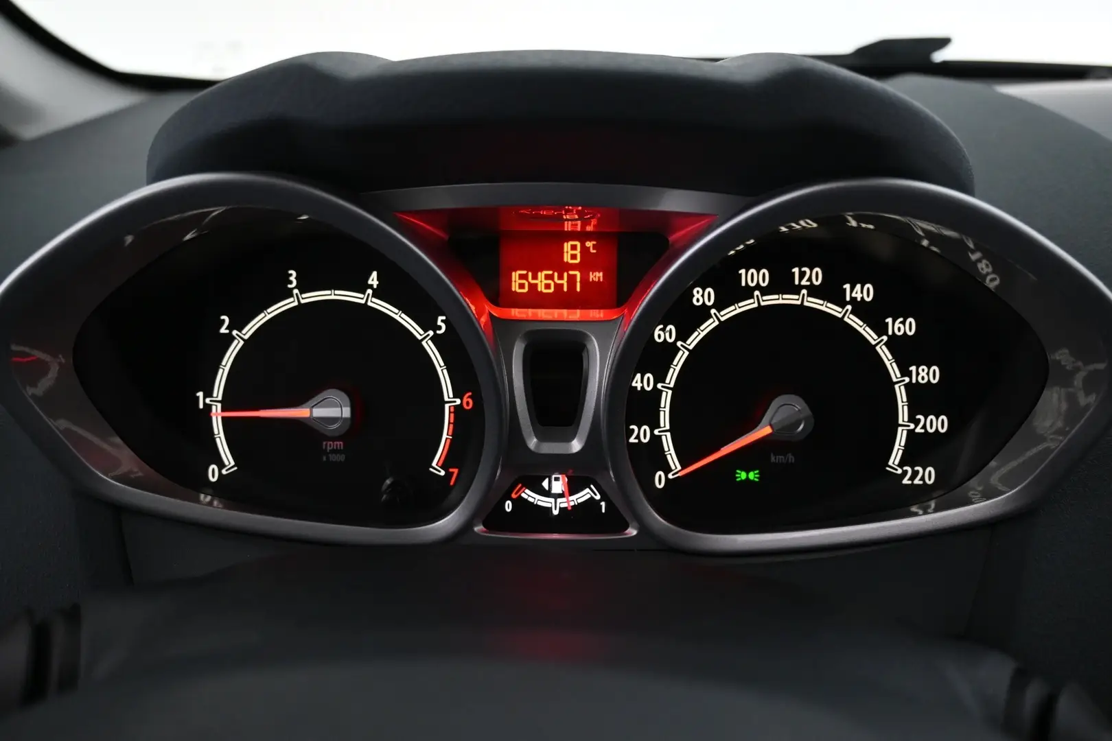 Car Image - 3ytGjuZwAALtMuRyTkGYPL