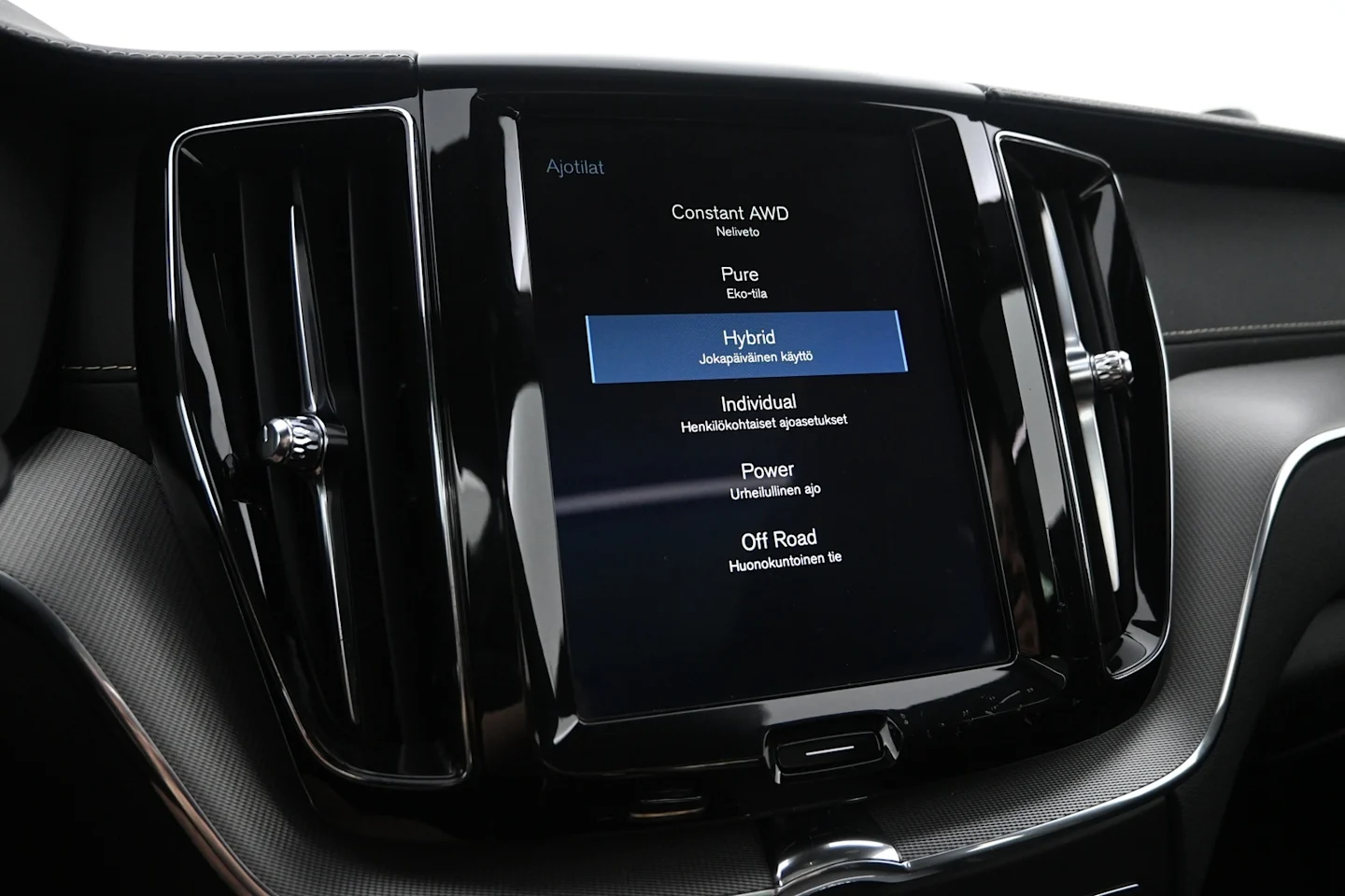 Car Image - 2yzWV51XqvpmKeDQhAbJEq