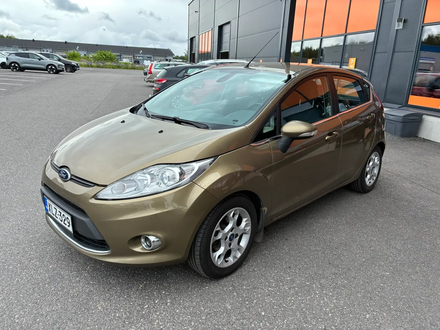 Car Image - 2ma0Vief5ooyEb8wkfjTpb