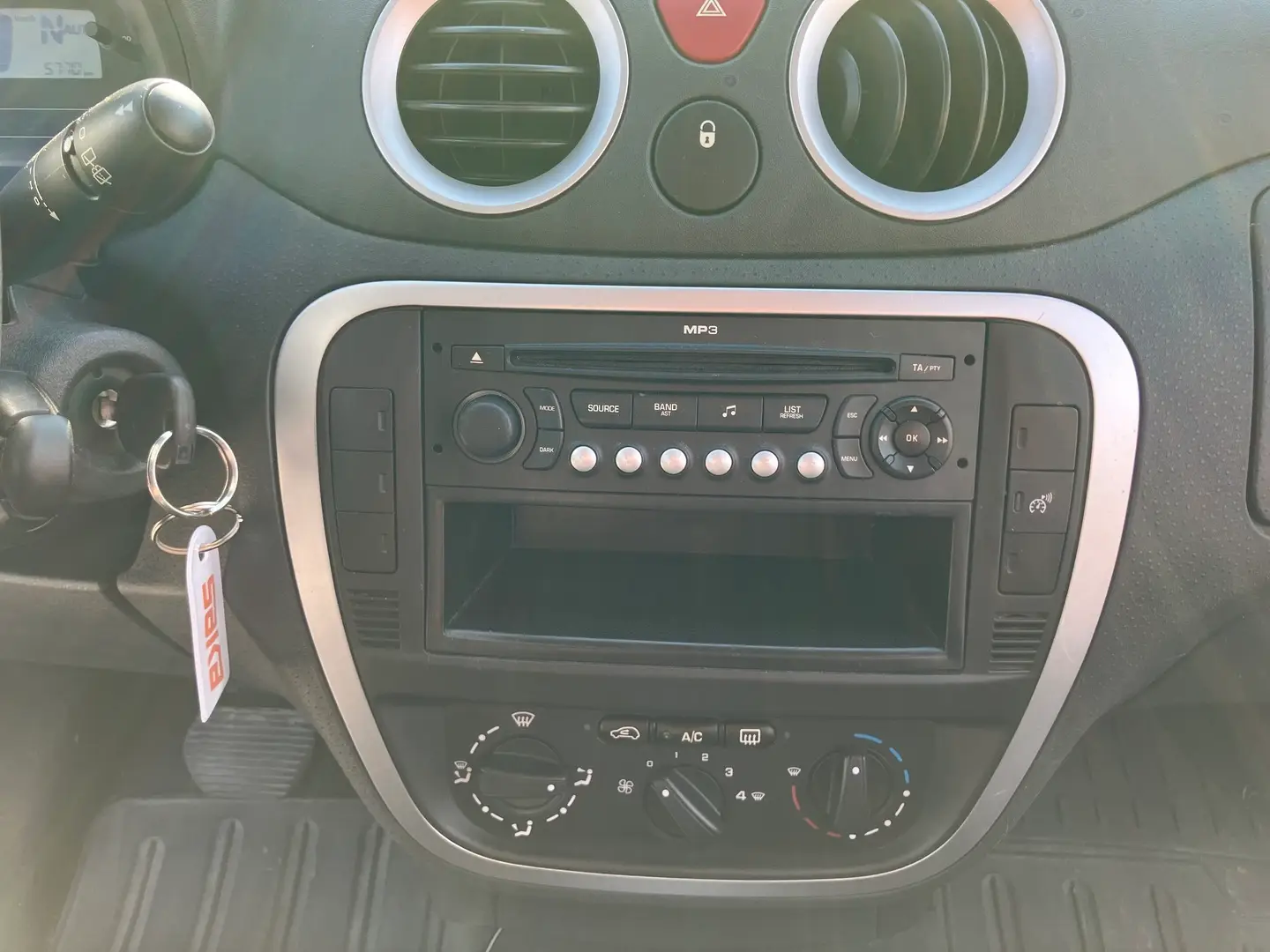 Car Image - 1VJV2c9hkqvDcYBKCO3YSs