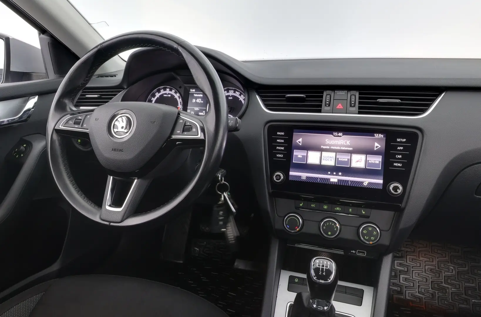 Car Image - 5UxozruUhcRIn5c3jeUMLm
