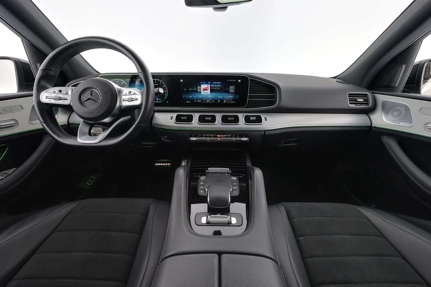 Car Image - 2NsUQdo8wbBNBdrLOJs6vq