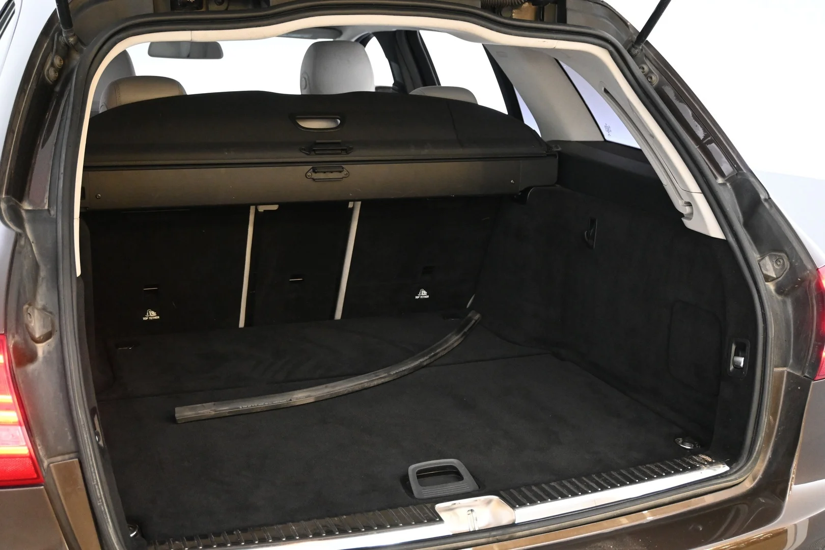 Car Image - 3aFC5xvNplkXSLxxISnTik