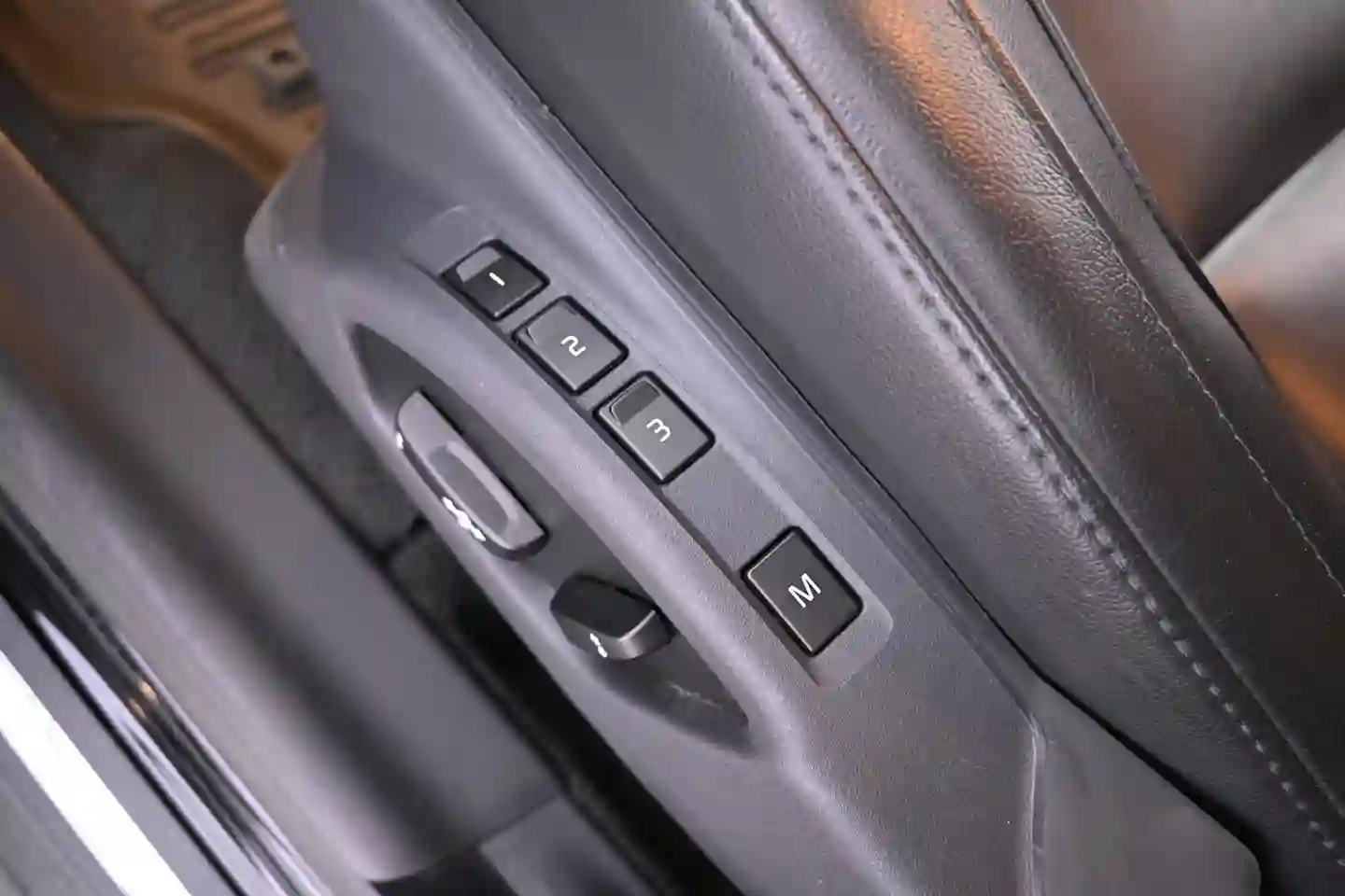 Car Image - 1U4ybafFaOfYsAKW5quNNV