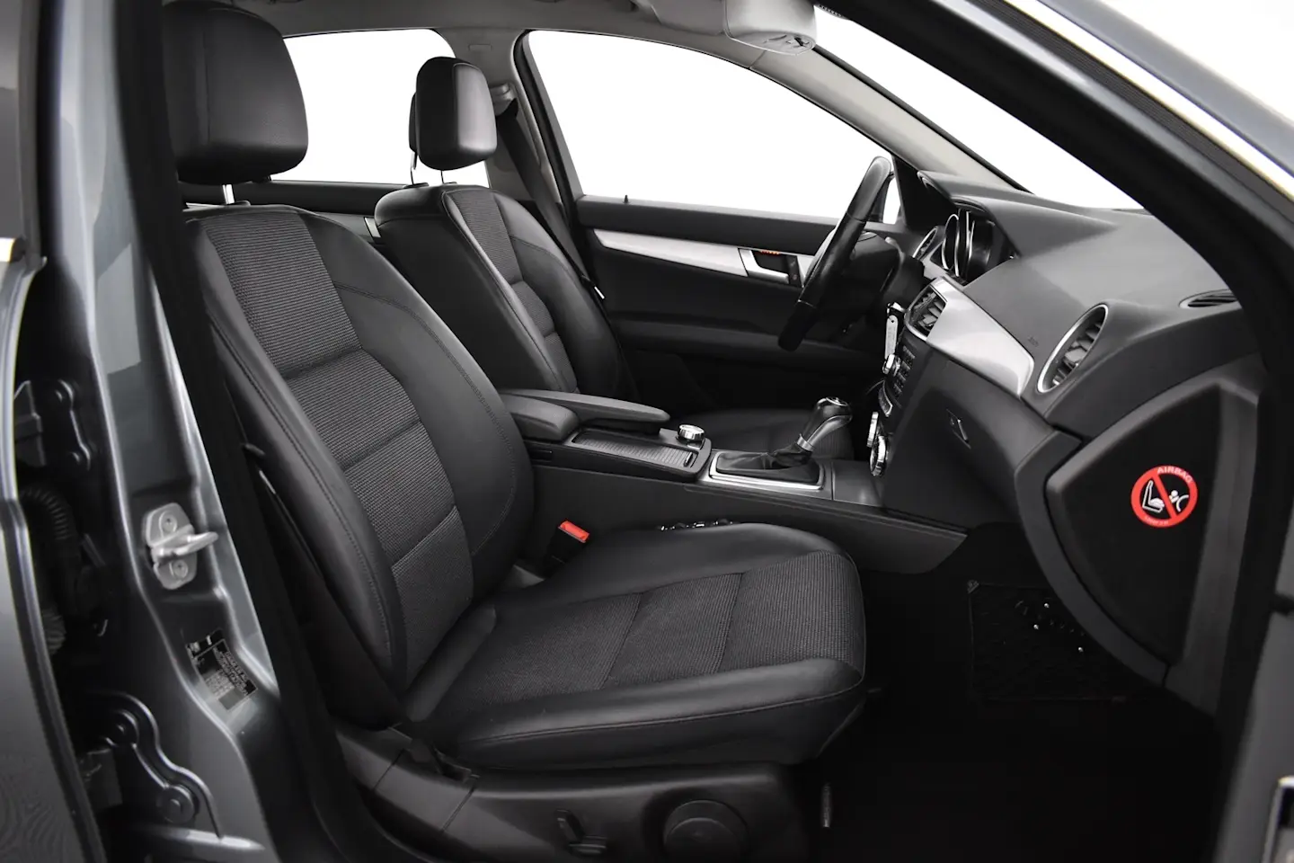 Car Image - 4bSNxqlDCuDHUgEbNlWdVA