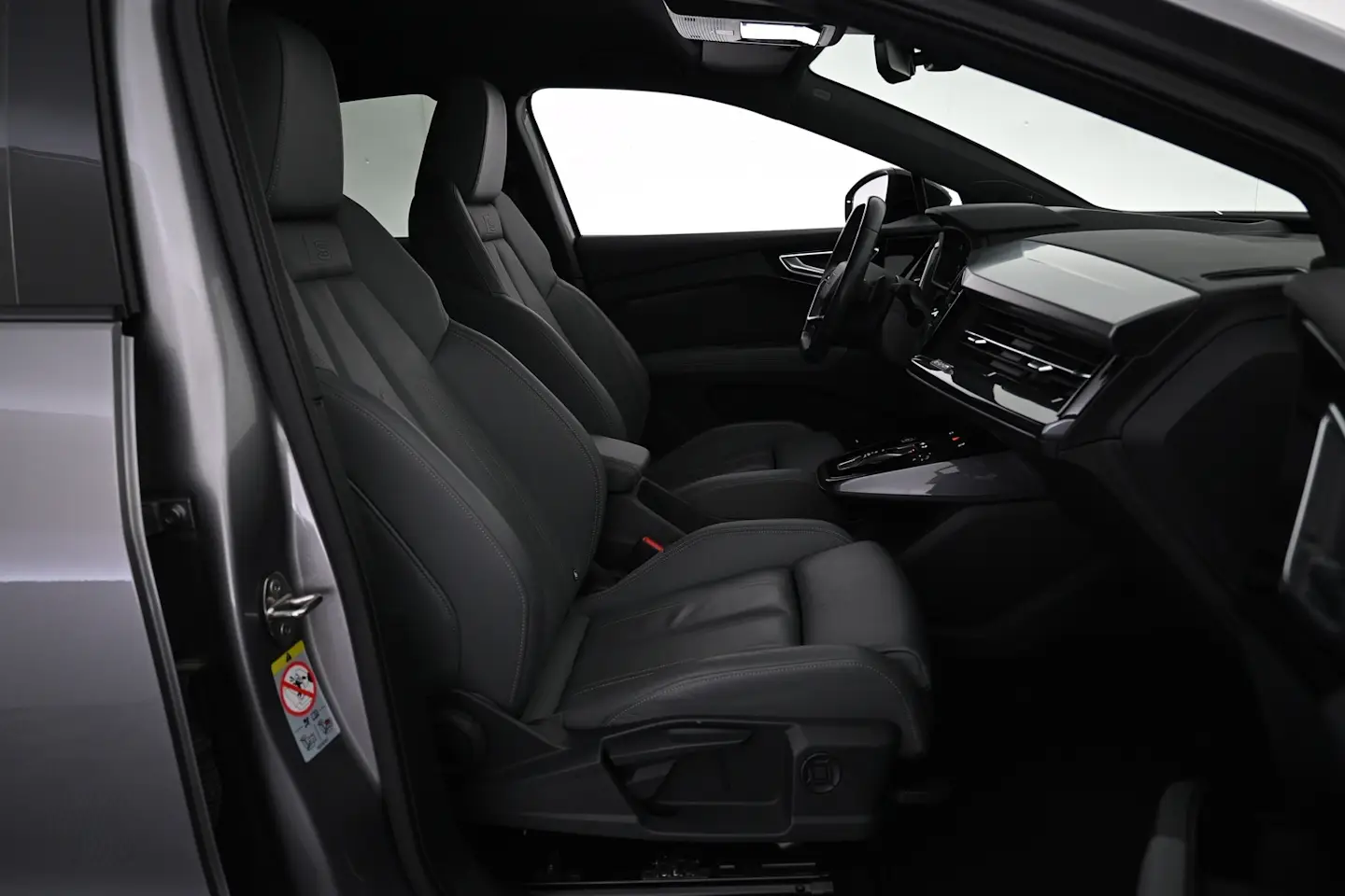 Car Image - 4f6lcNLgF0QAo1QeT6K9f1