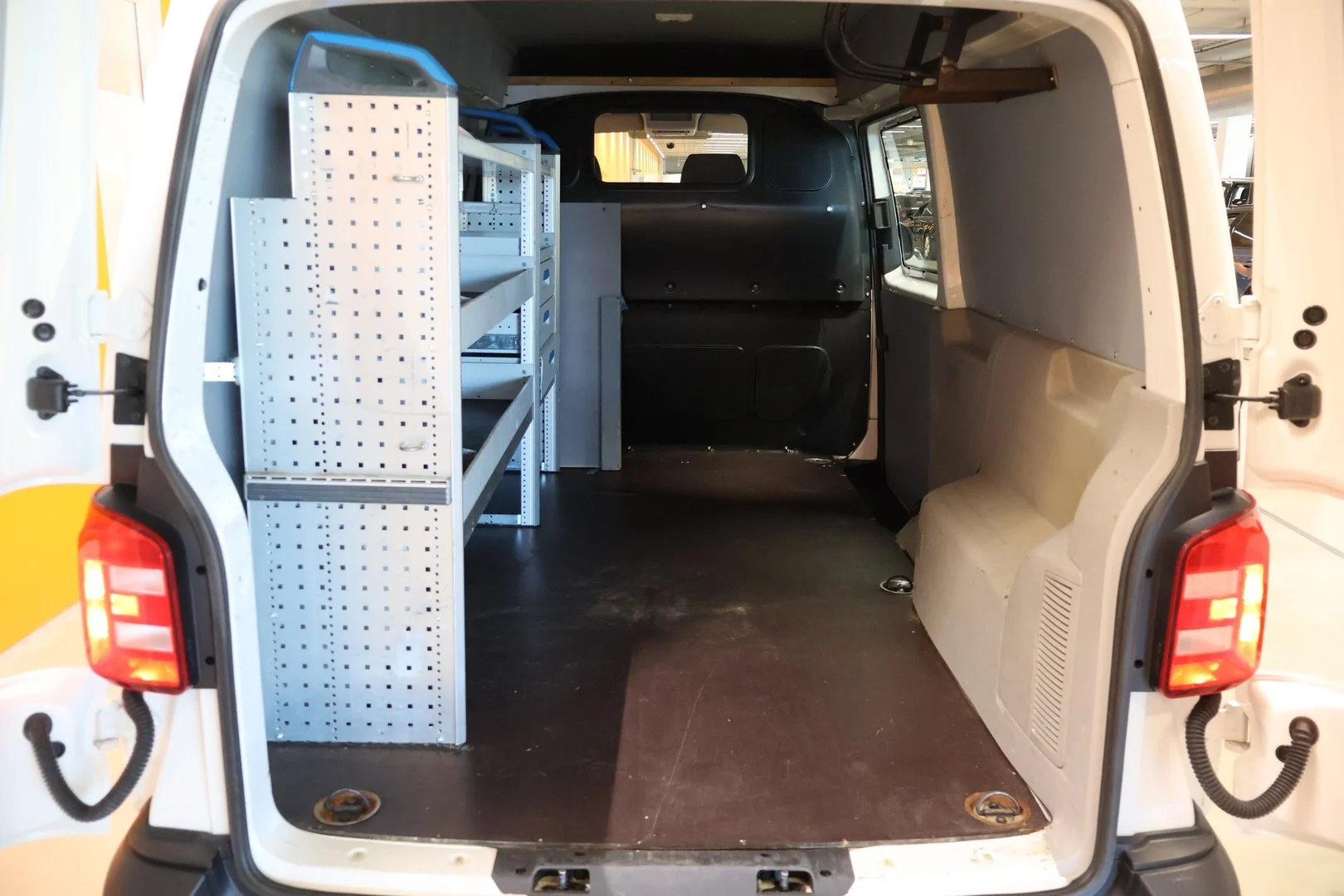 Car Image - 1Edraztgge8INnCCDYbMo8