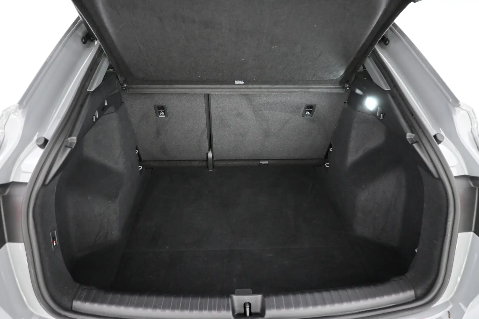 Car Image - 7kuHmHq48Ak9wIbmmnD3PF