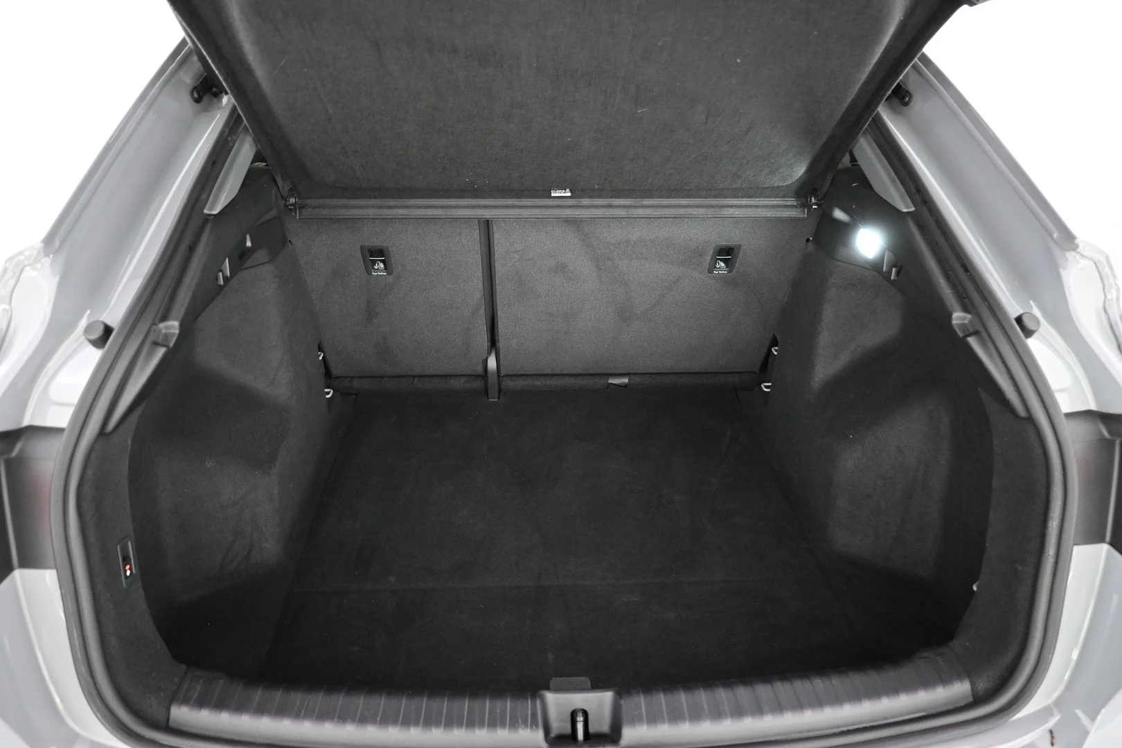 Car Image - 7kuHmHq48Ak9wIbmmnD3PF