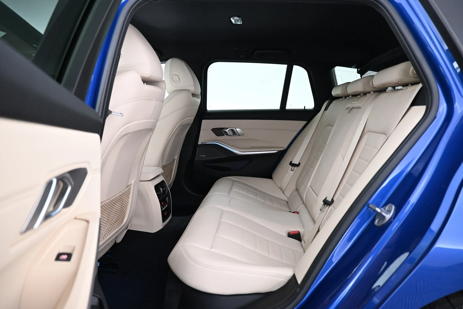 Car Image - 3zkguFr2fwBXD4eDAmzciL