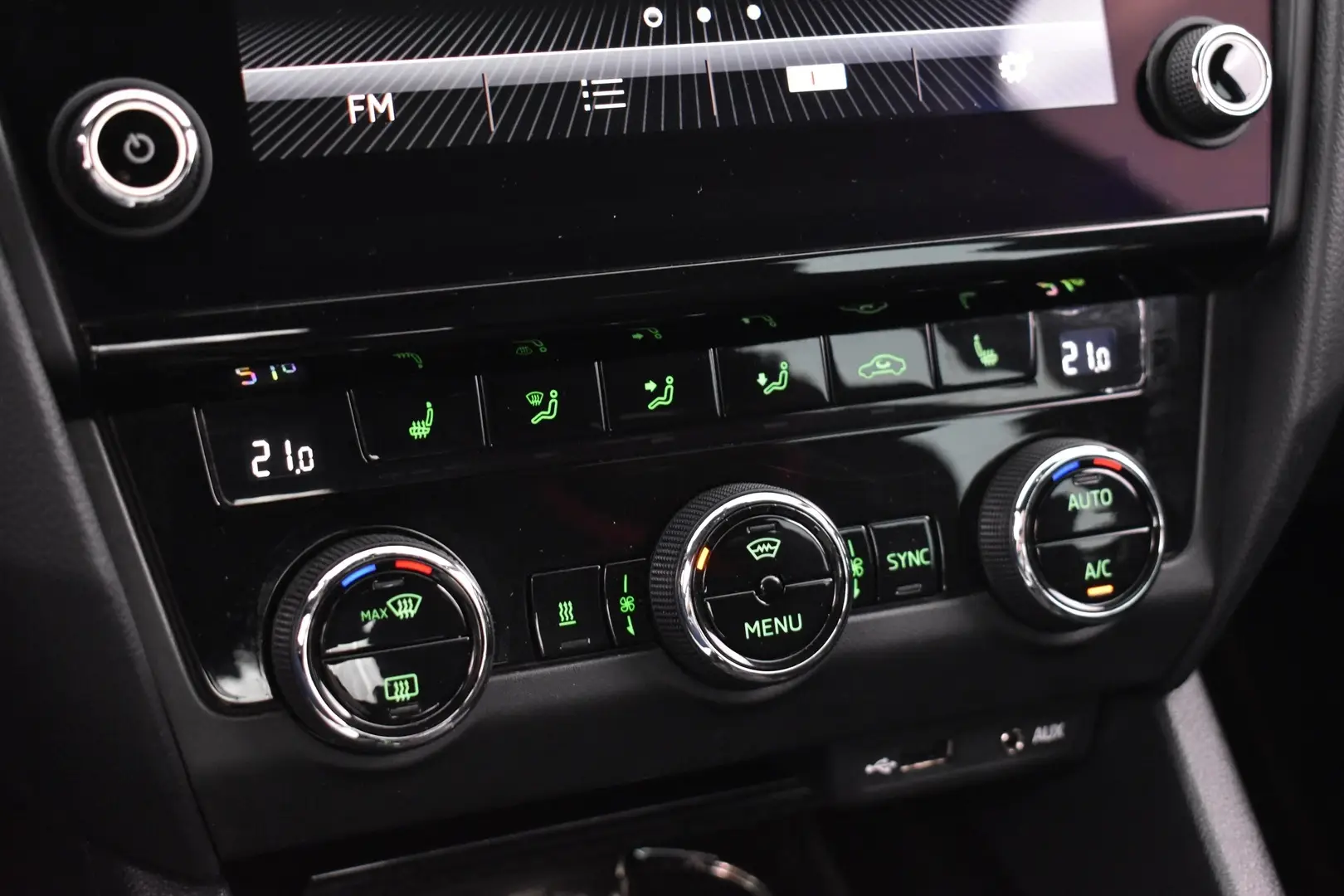 Car Image - 01HcPQiHpzxlkOs4qFN4bq