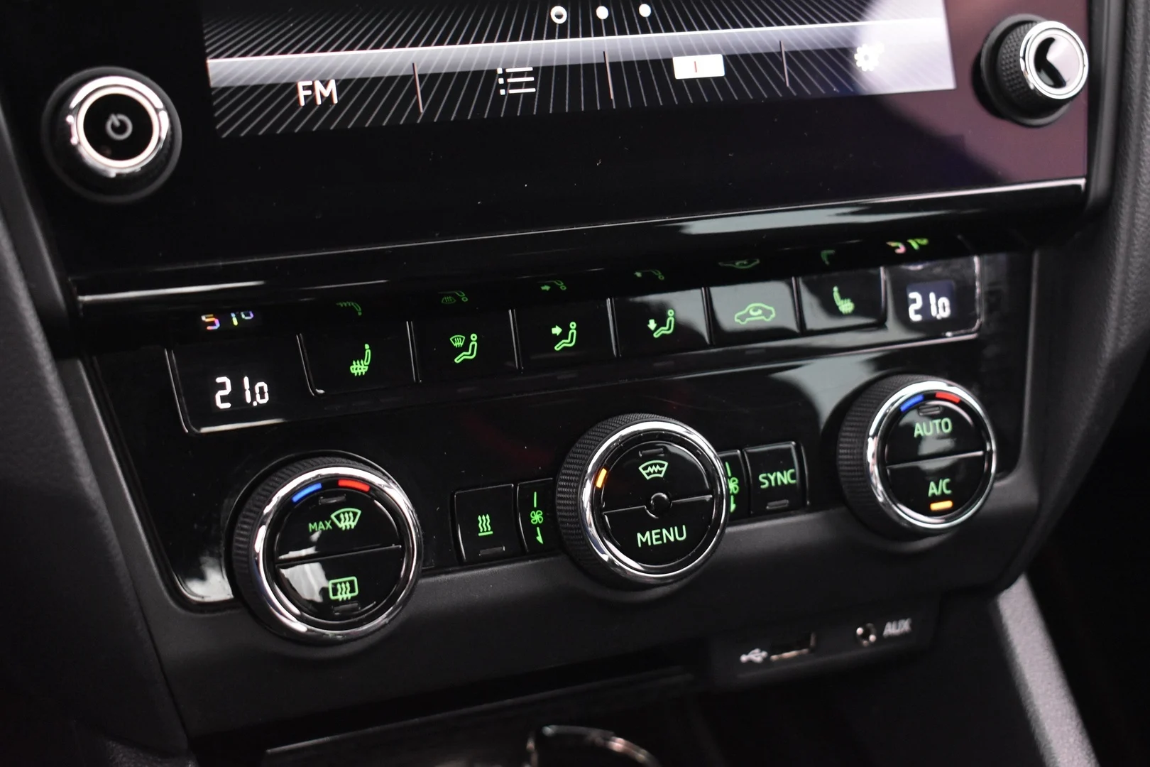 Car Image - 01HcPQiHpzxlkOs4qFN4bq