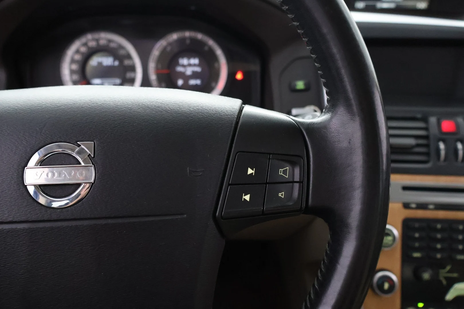 Car Image - I12zlhkrTX9FWxUtykkdz