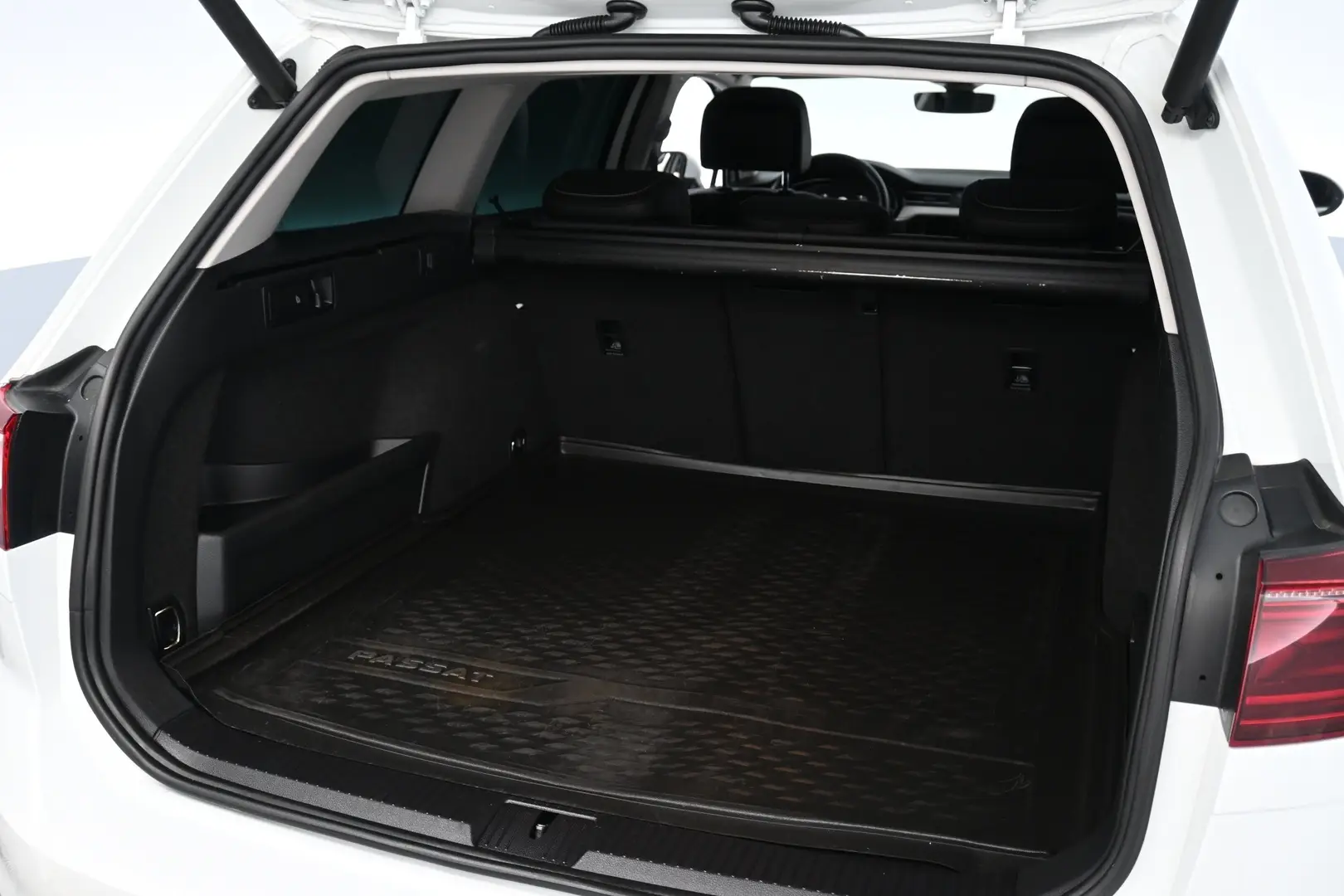 Car Image - 2FczeDDtWsb0OPE6DSYiQD