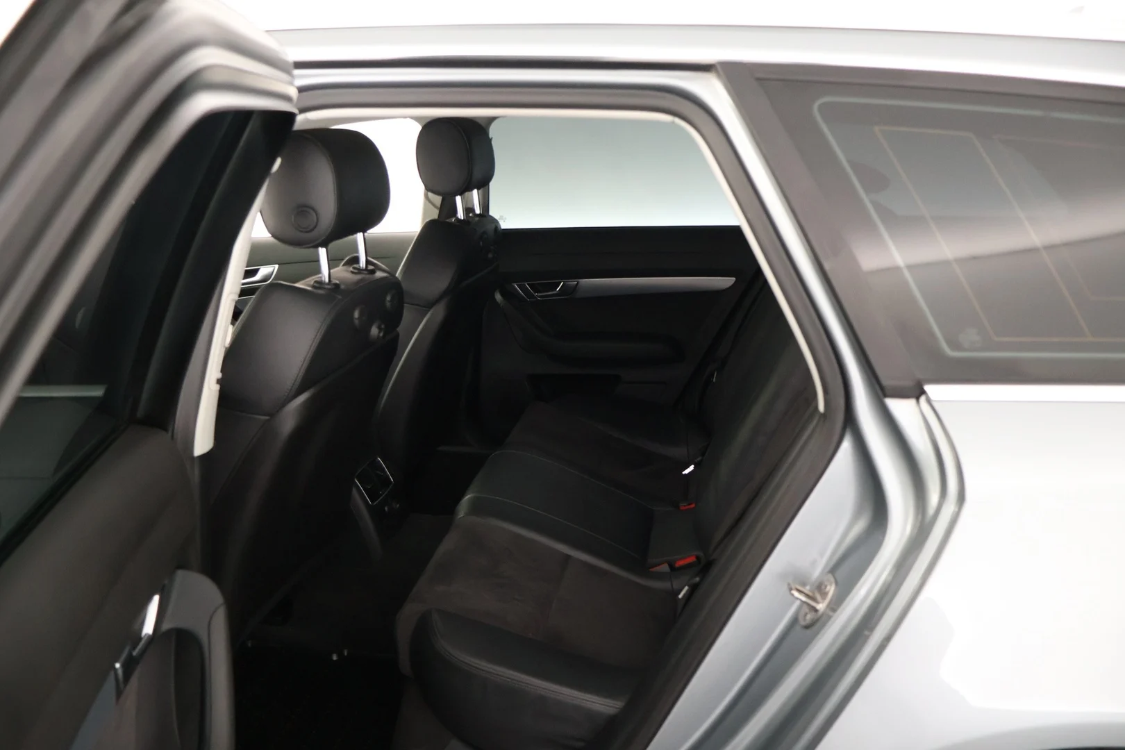 Car Image - 7rLsQwOJgfEJftydcUILGR