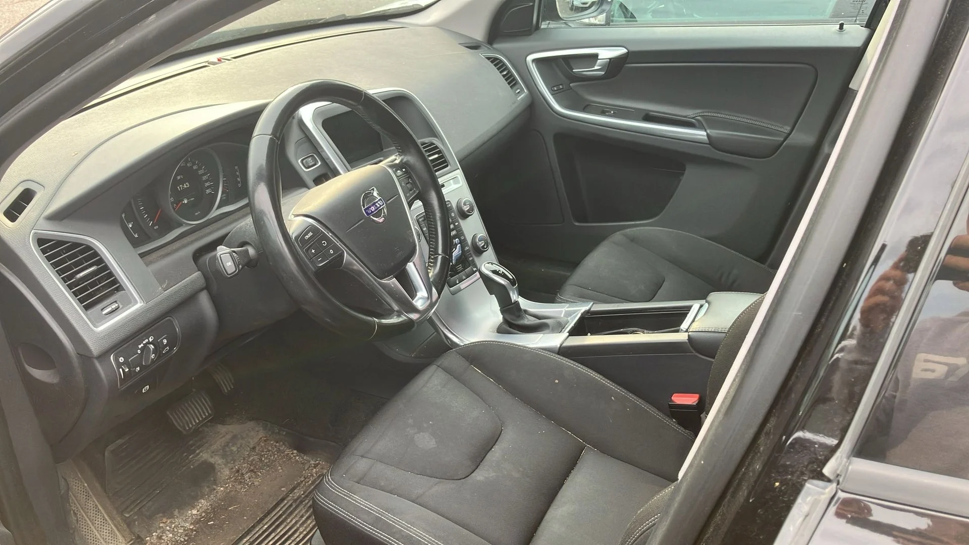 Car Image - 6mk73H9tfCe8DQJouyQw8z