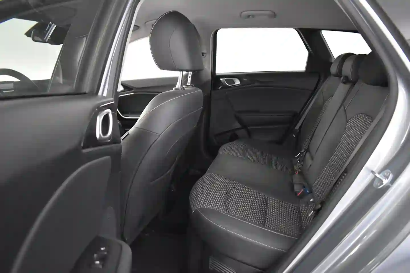 Car Image - 2v2oRc6nPDCYRqmmhJUWo8