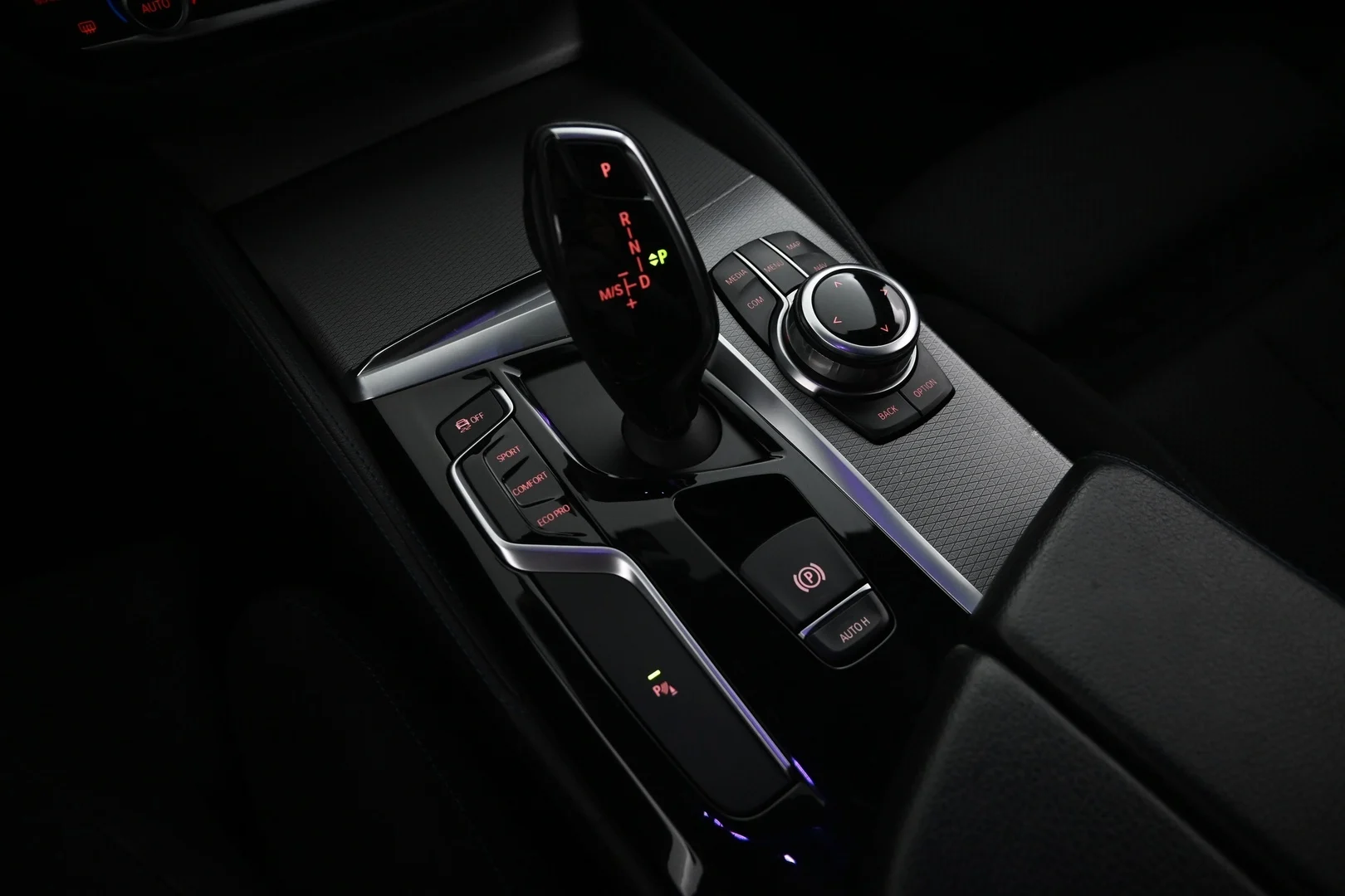Car Image - 4N8UIuTFQiMgfUQWyE8DDJ