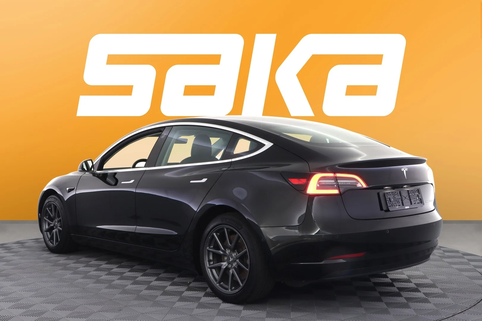 Car Image - 4xH3UEEFbiyShmF2sI12MD