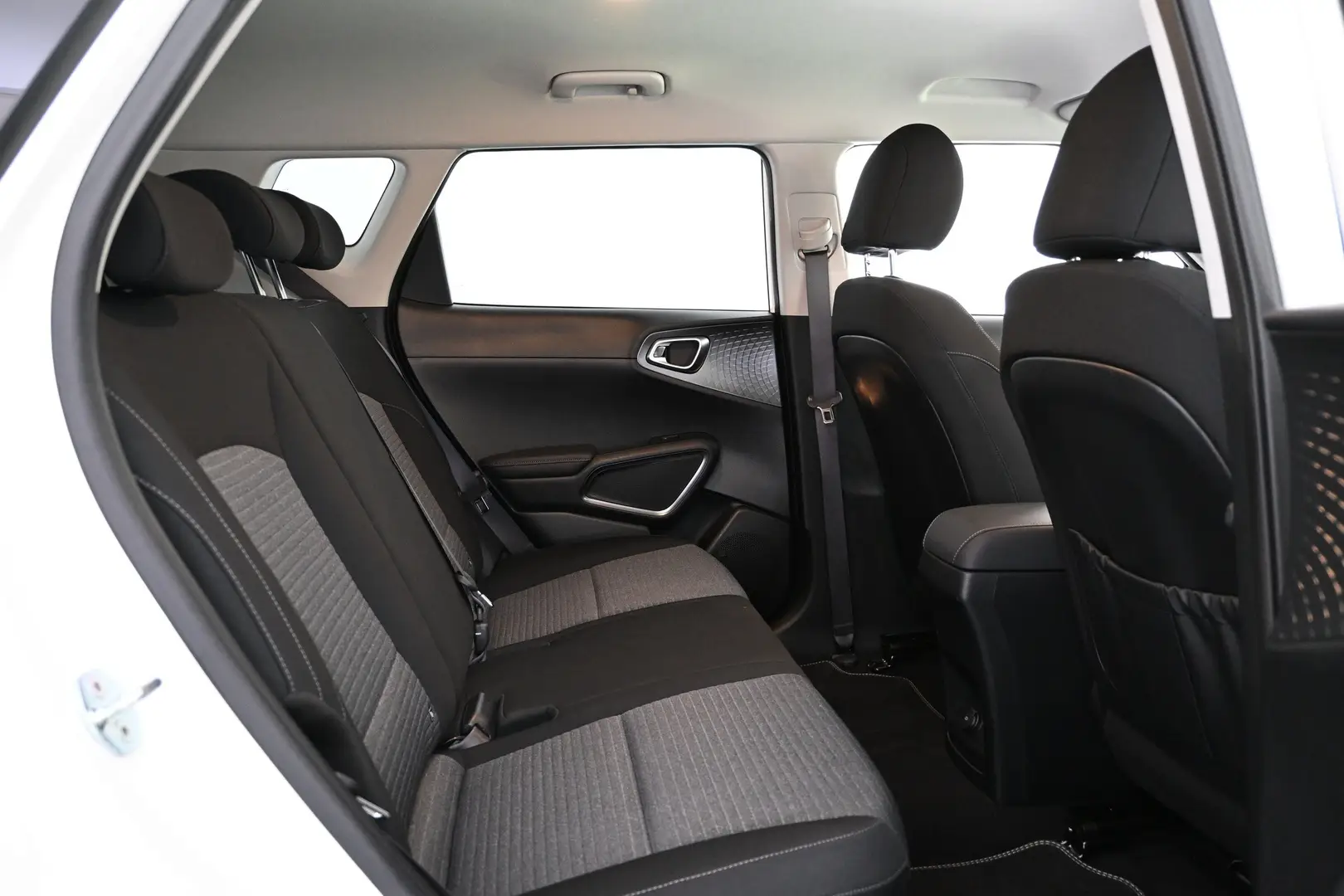 Car Image - 570s2uwDqmNOTNwKLMtrTm