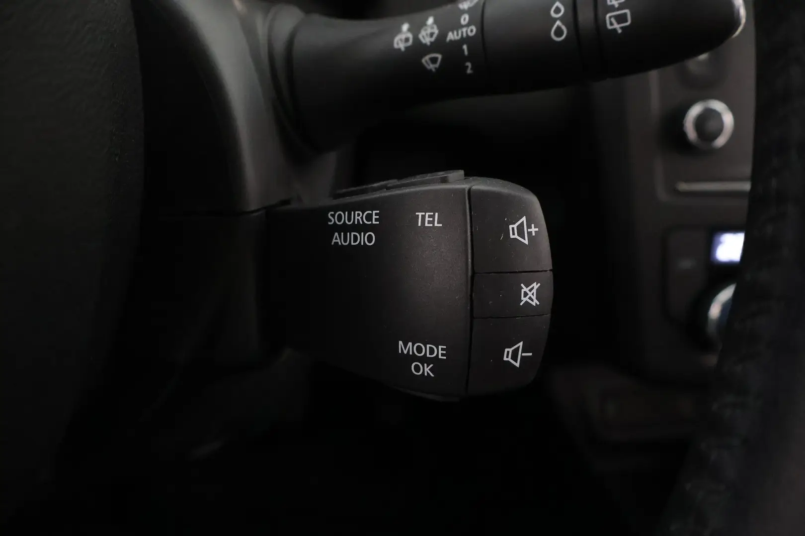 Car Image - 6WdENnbWxJSa7XJcKftcBg