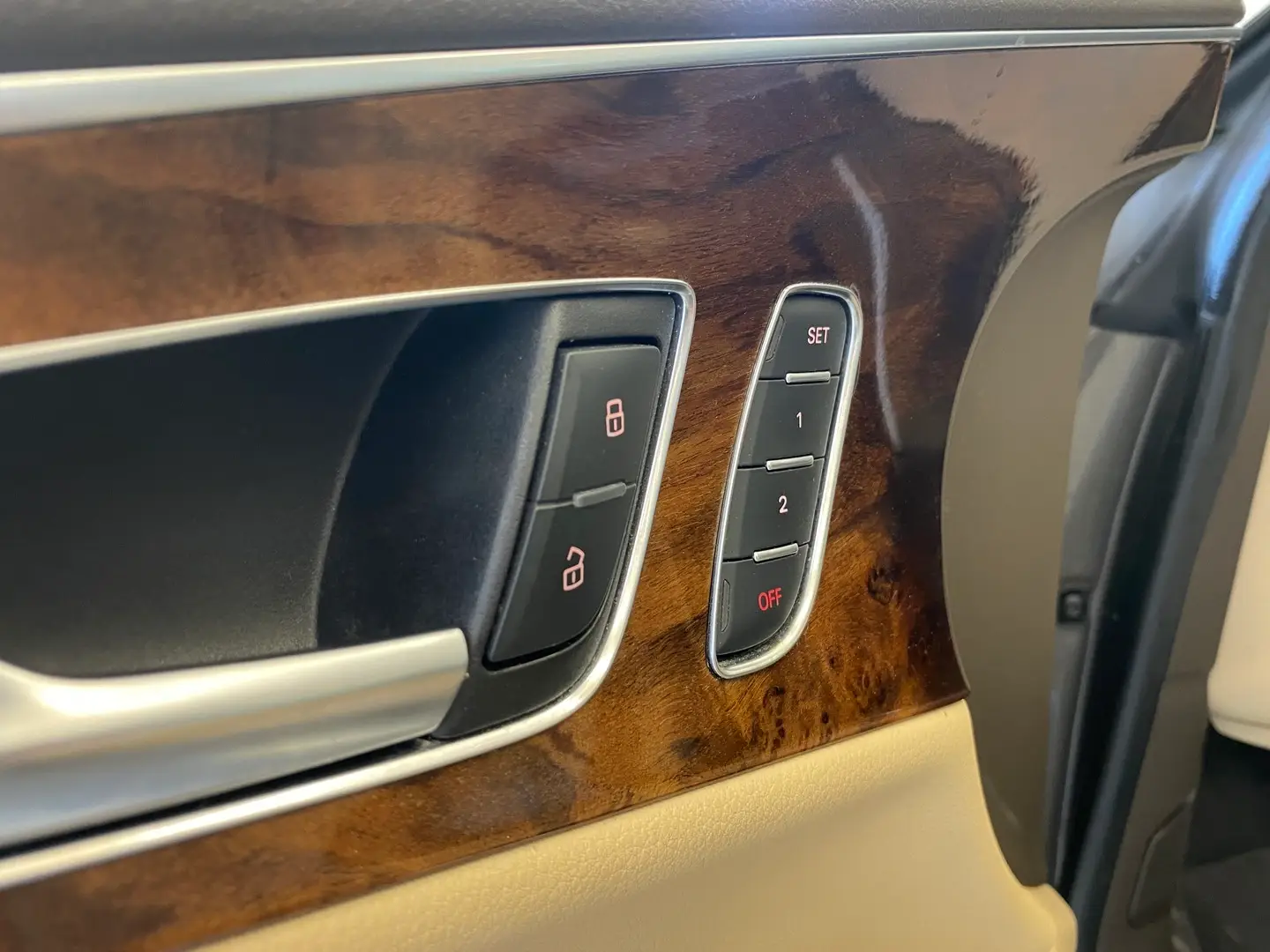 Car Image - 7Gj14O4VX36msYuf3JEw6K