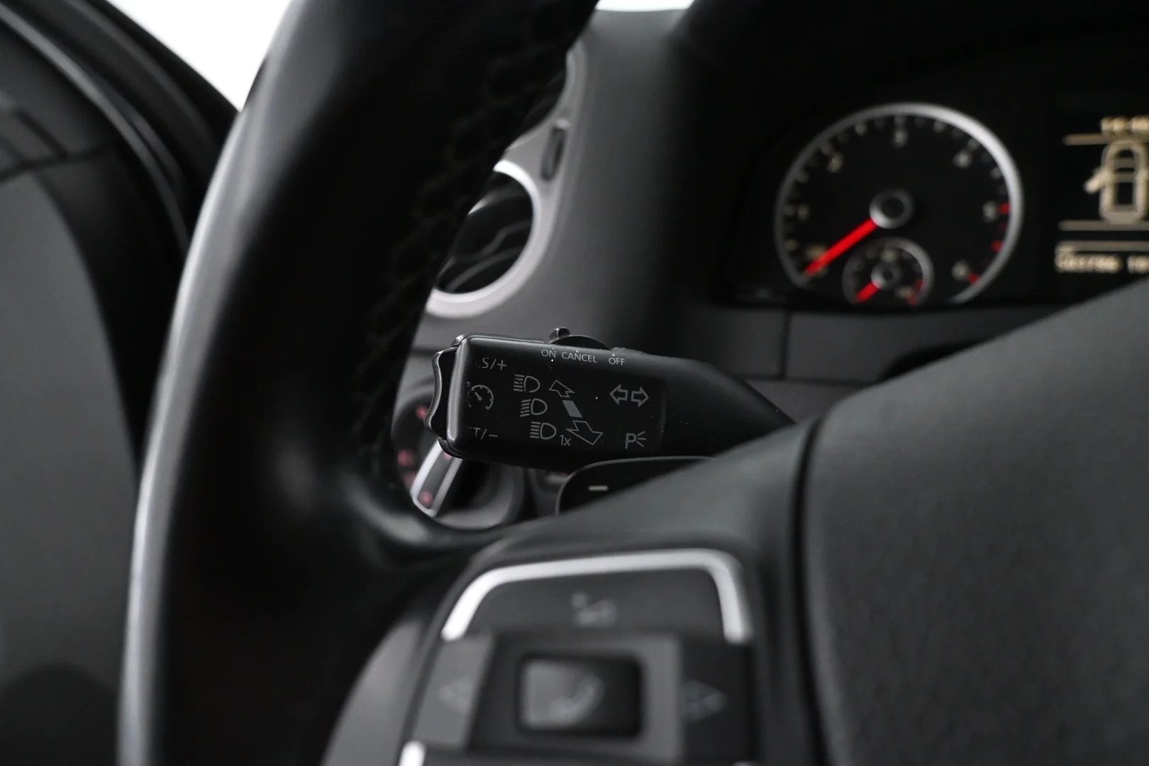 Car Image - 5JGv8hNTzPsQAuT4Xvej22