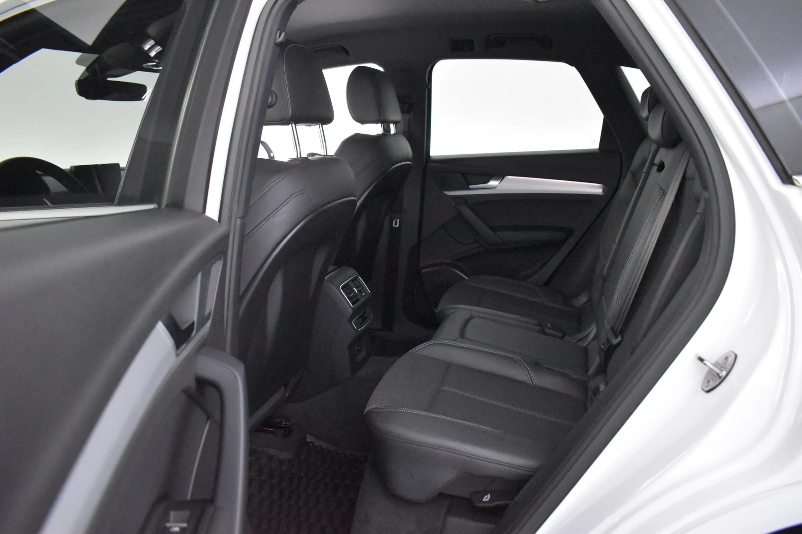 Car Image - 1j5T12riUvuebTkHF7Rprs