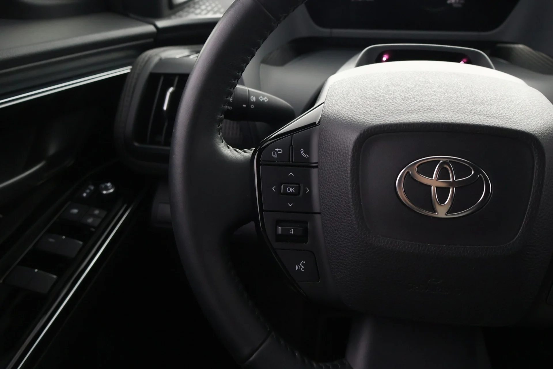 Car Image - 4fxdnUs89MjdpNzg5396HG